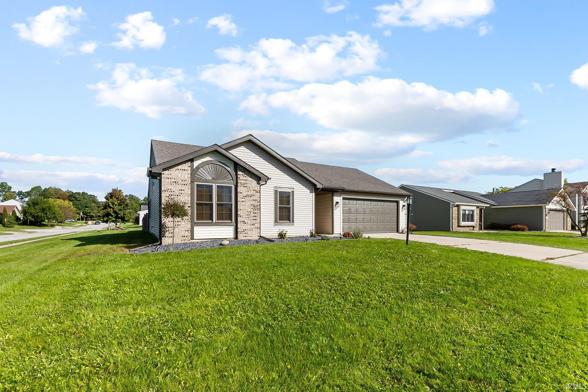 5334 Goldfinch Lane