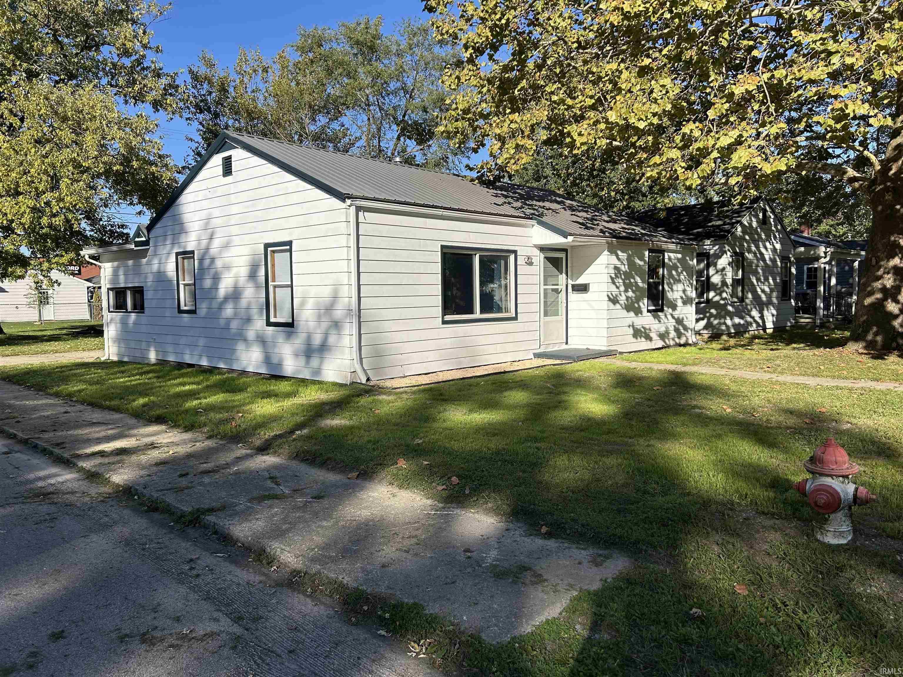710 W Elm Street Property Photo 1