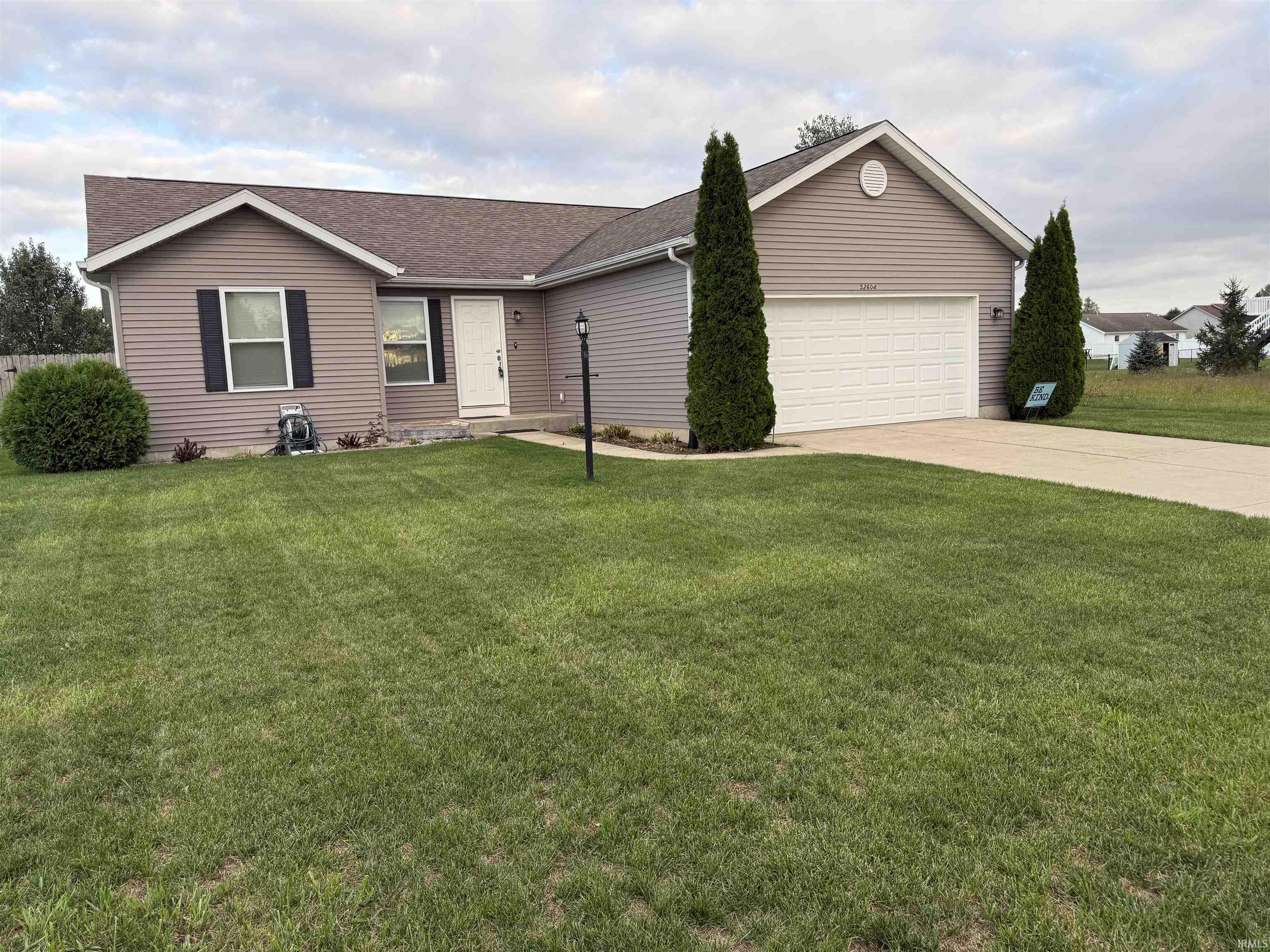 52604 Blue Winged Trail Property Photo 1
