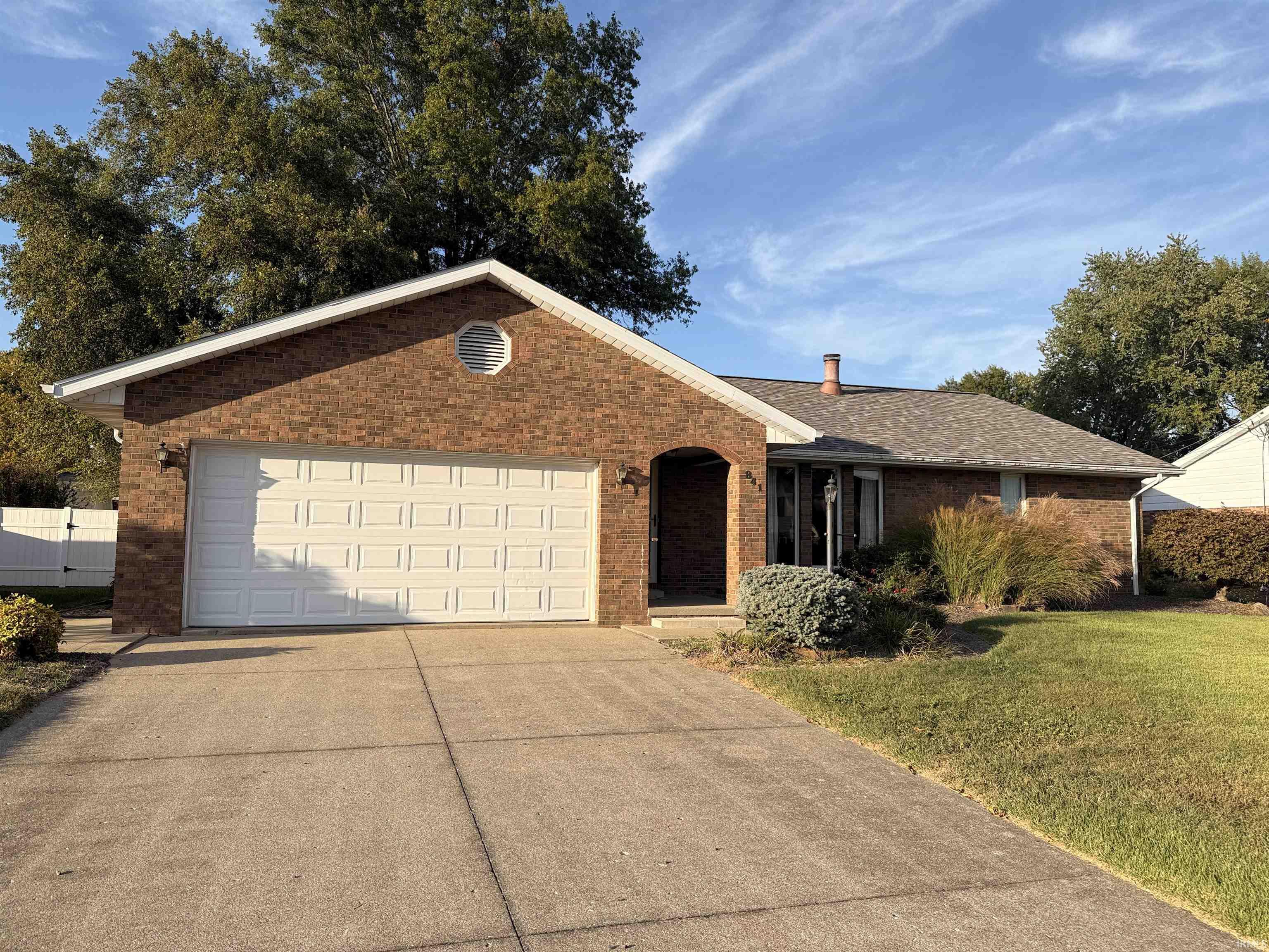 841 Hochgesang Avenue Property Photo 1