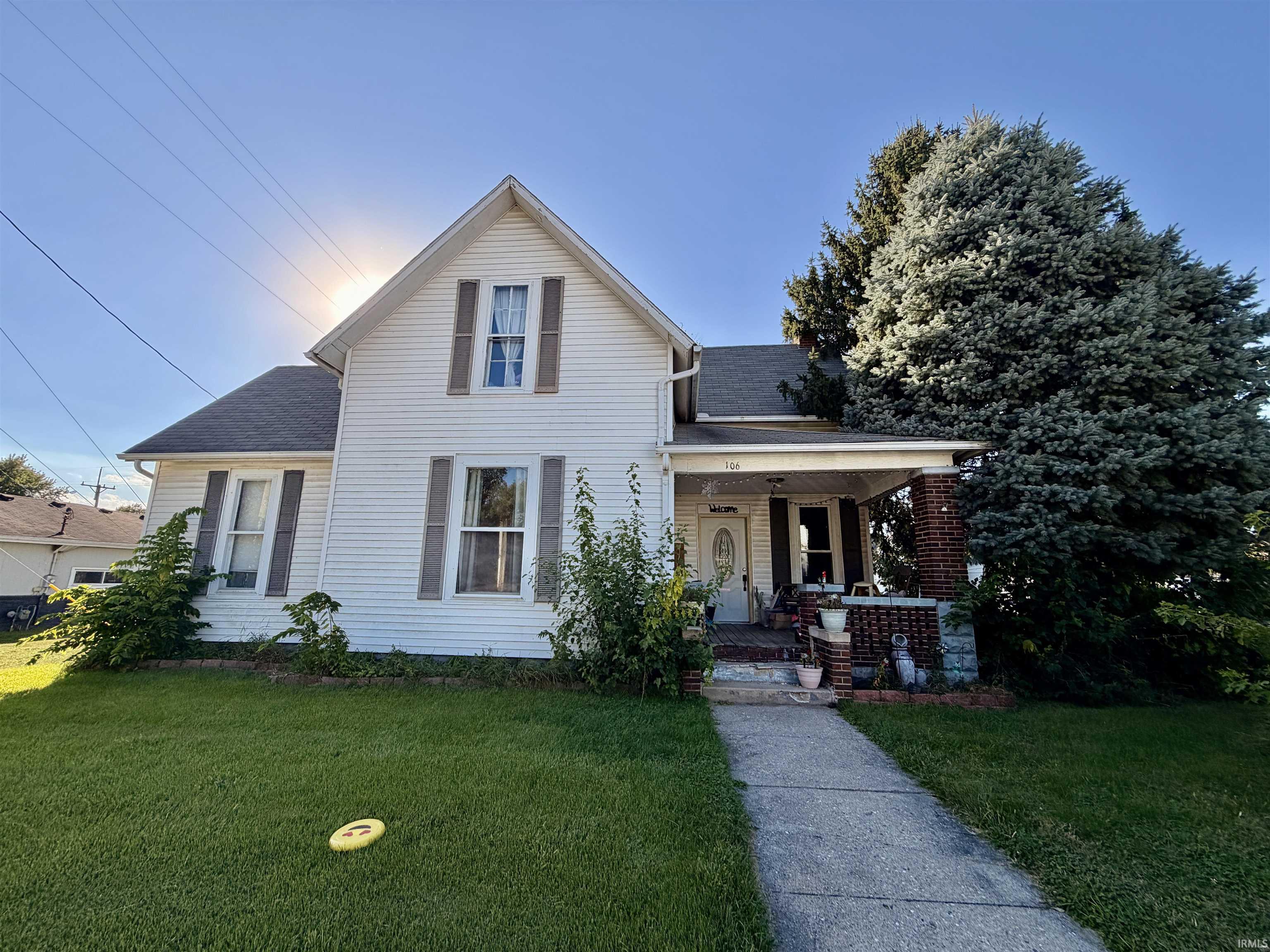 106 N Indiana Street Property Photo 1