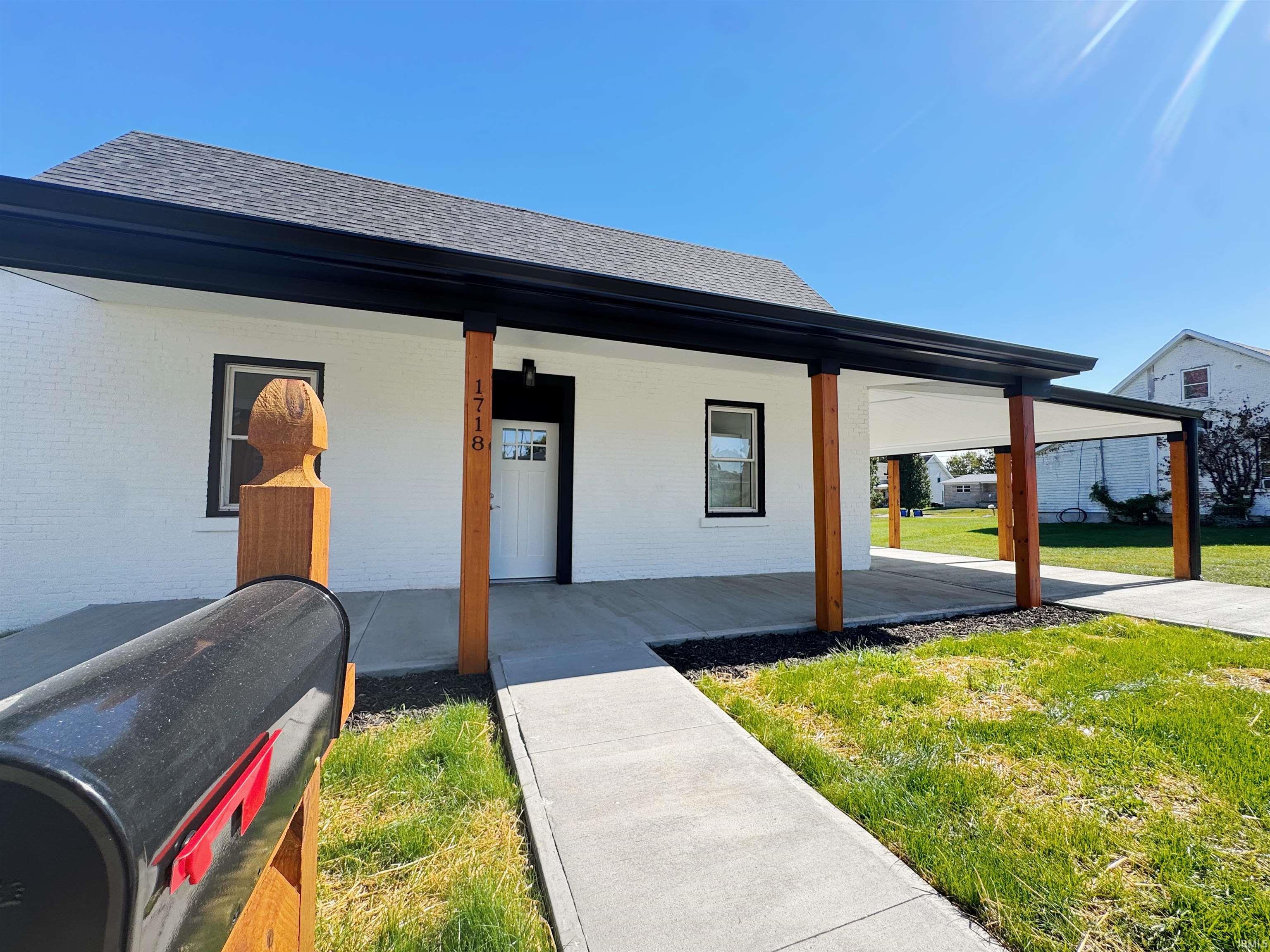 1718 G Street Property Photo 1