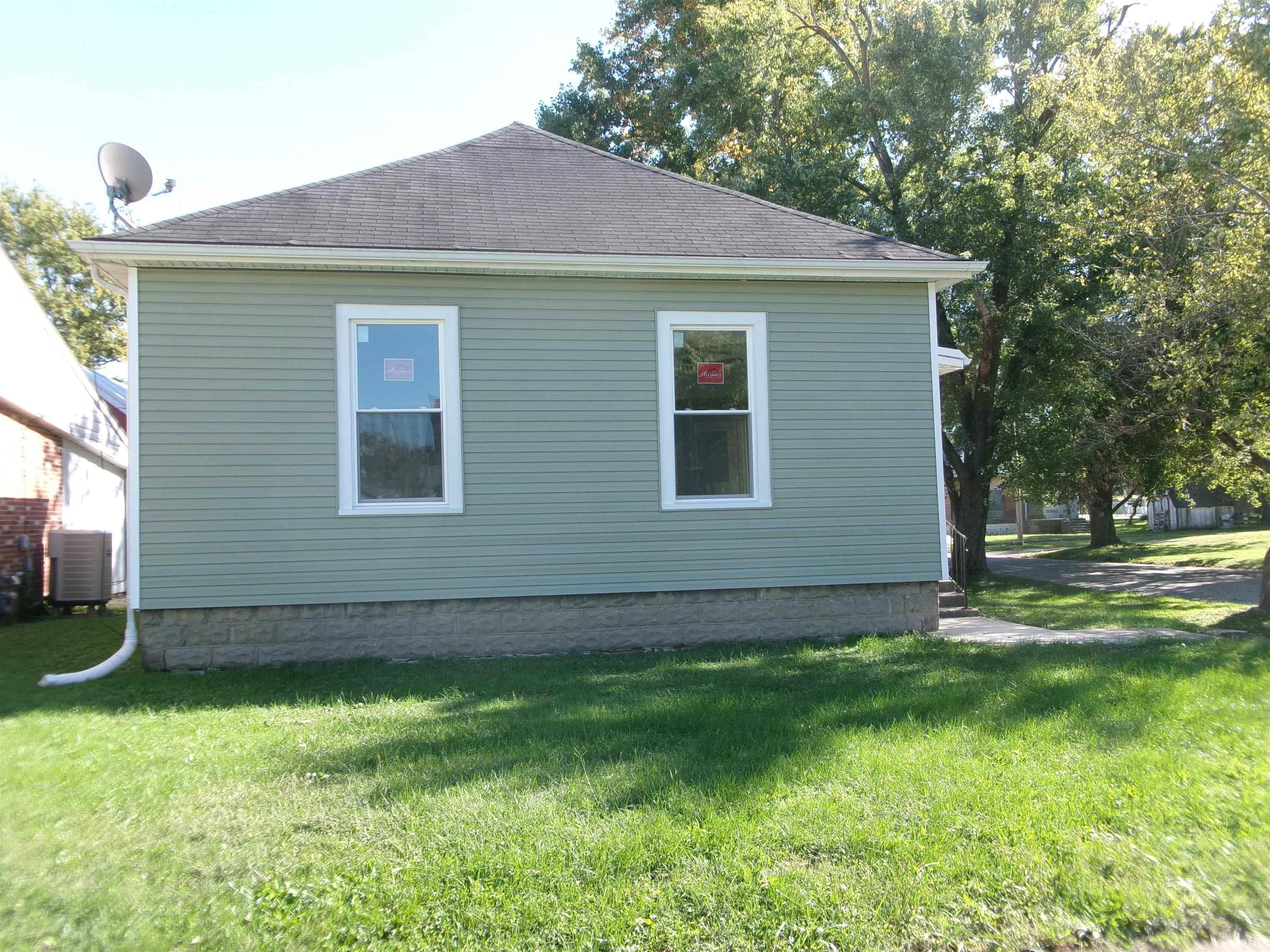 451 E 2nd Street Property Photo 1