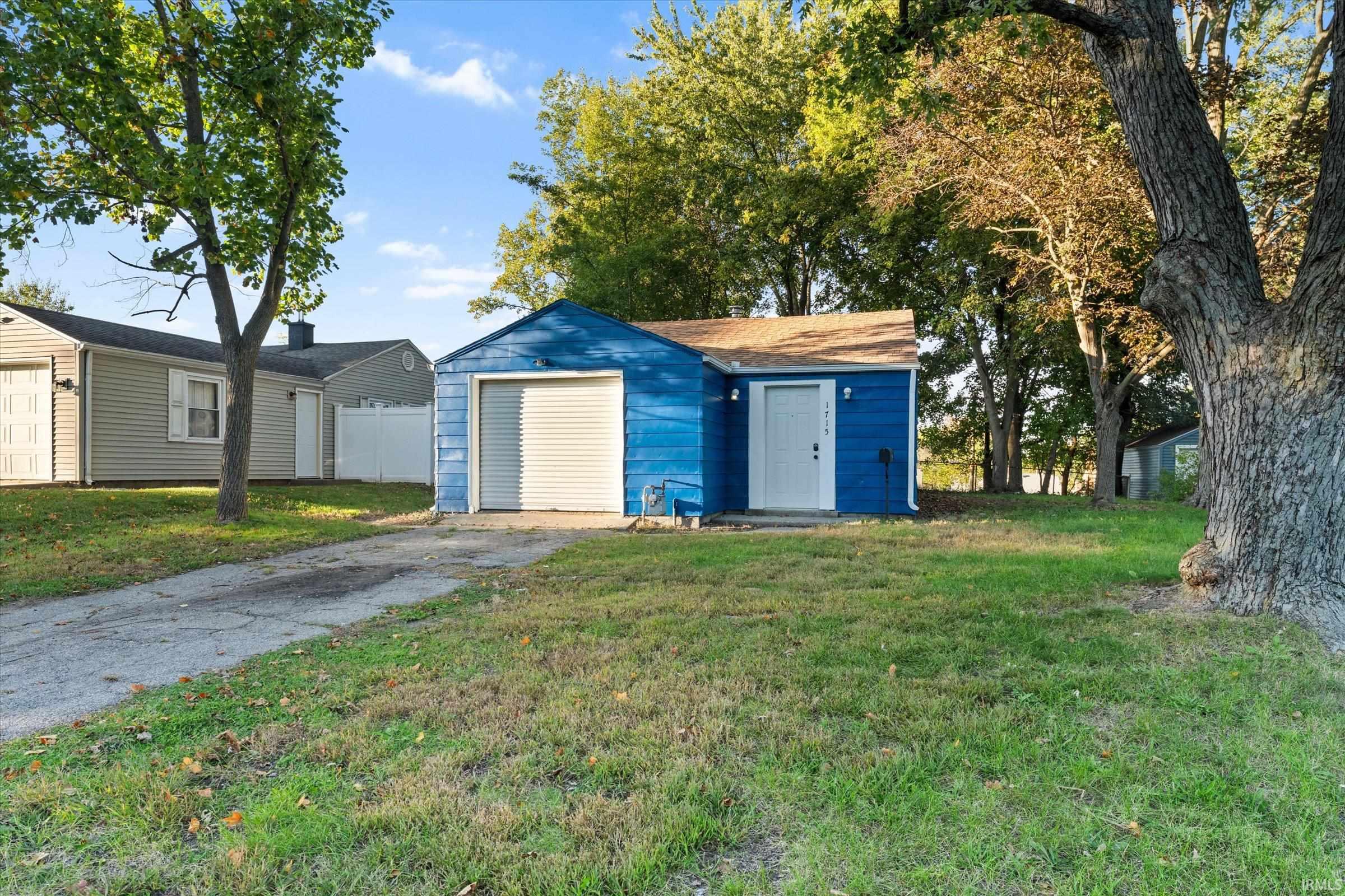 1715 Altgeld Street Property Photo 1