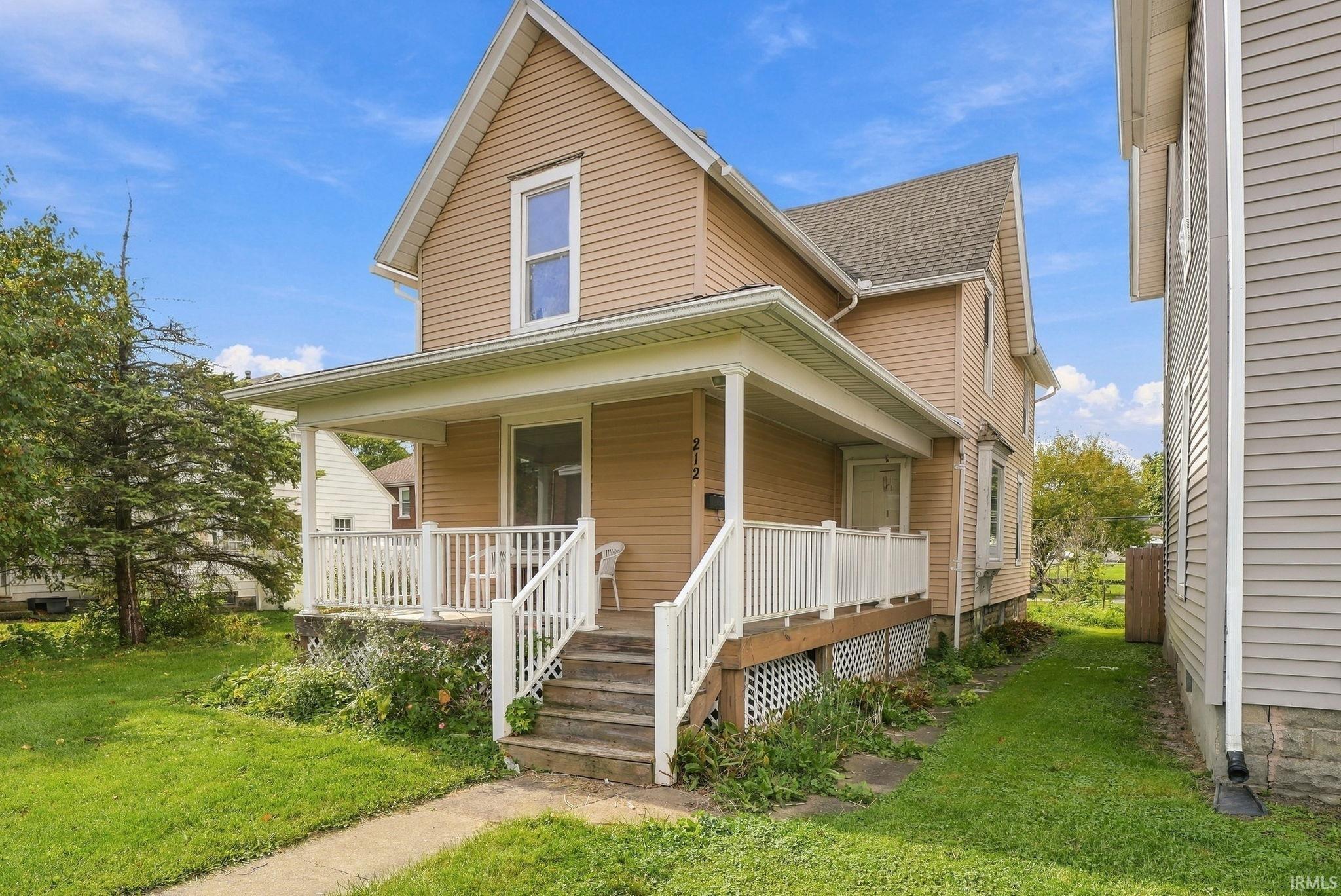 212 S Cowen Street Property Photo 1