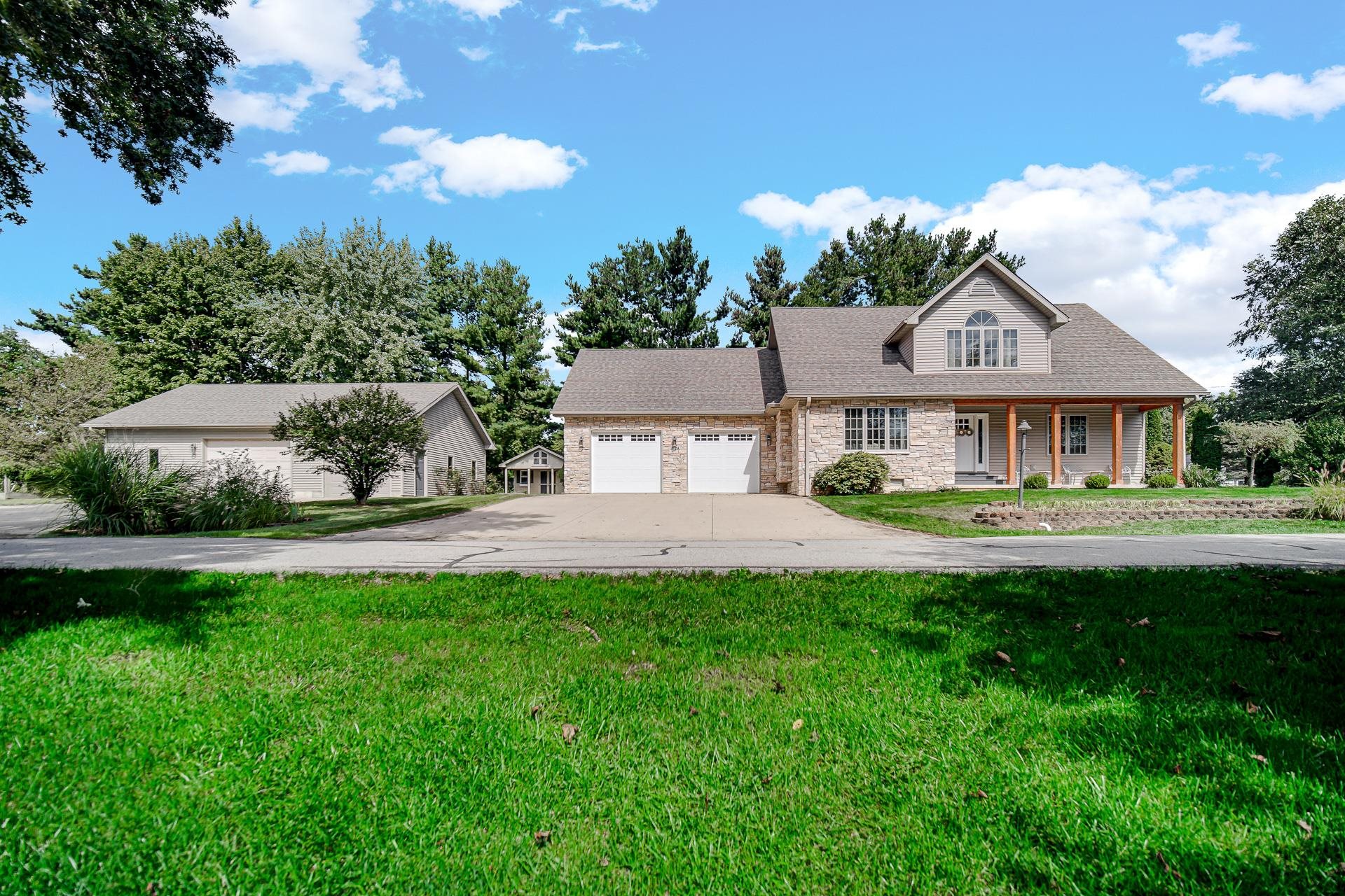 18174 Hiawatha Trail Property Photo 1