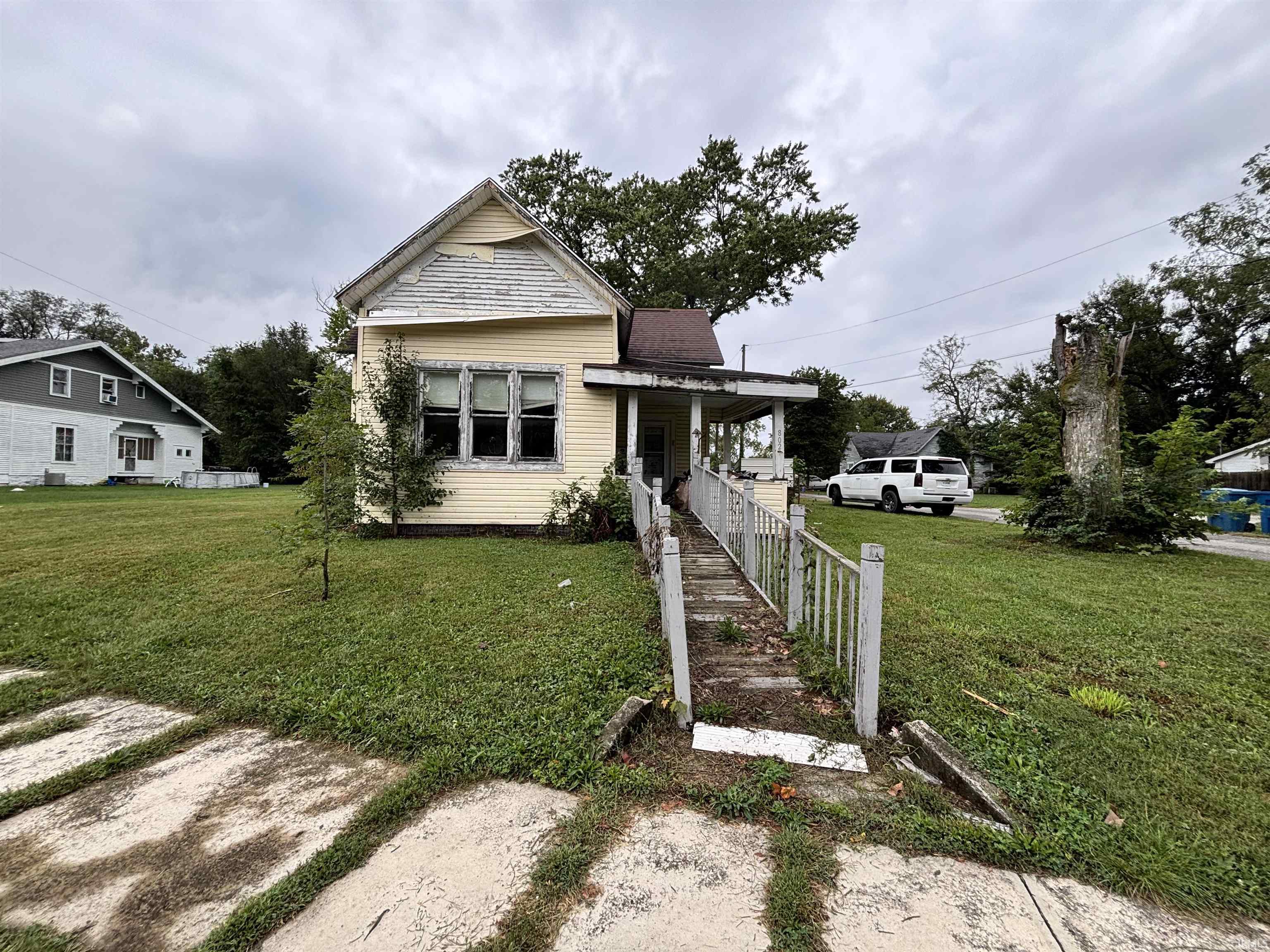 802 Henley Avenue Property Photo 1