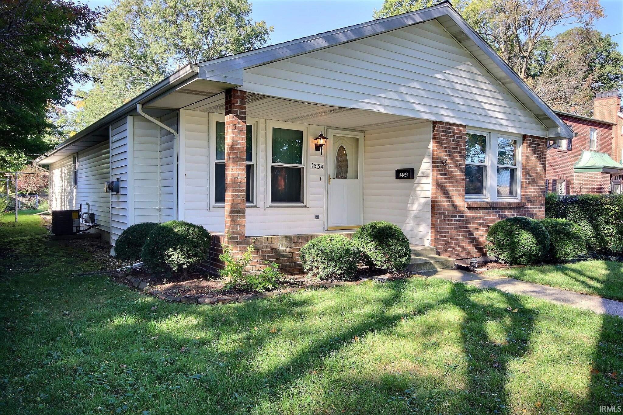 1534 Poplar Street Property Photo 1