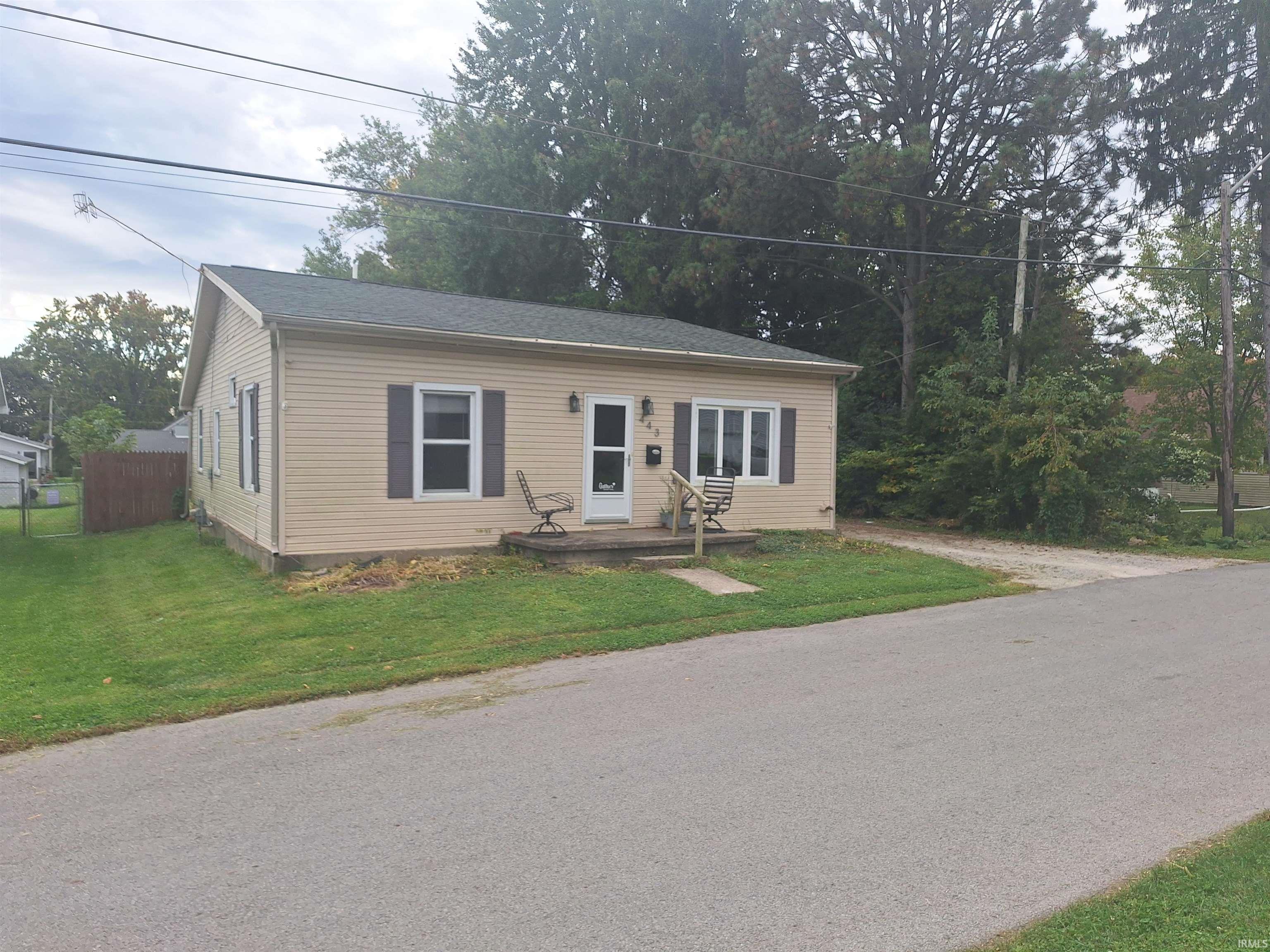 443 Zahn Street Property Photo 1