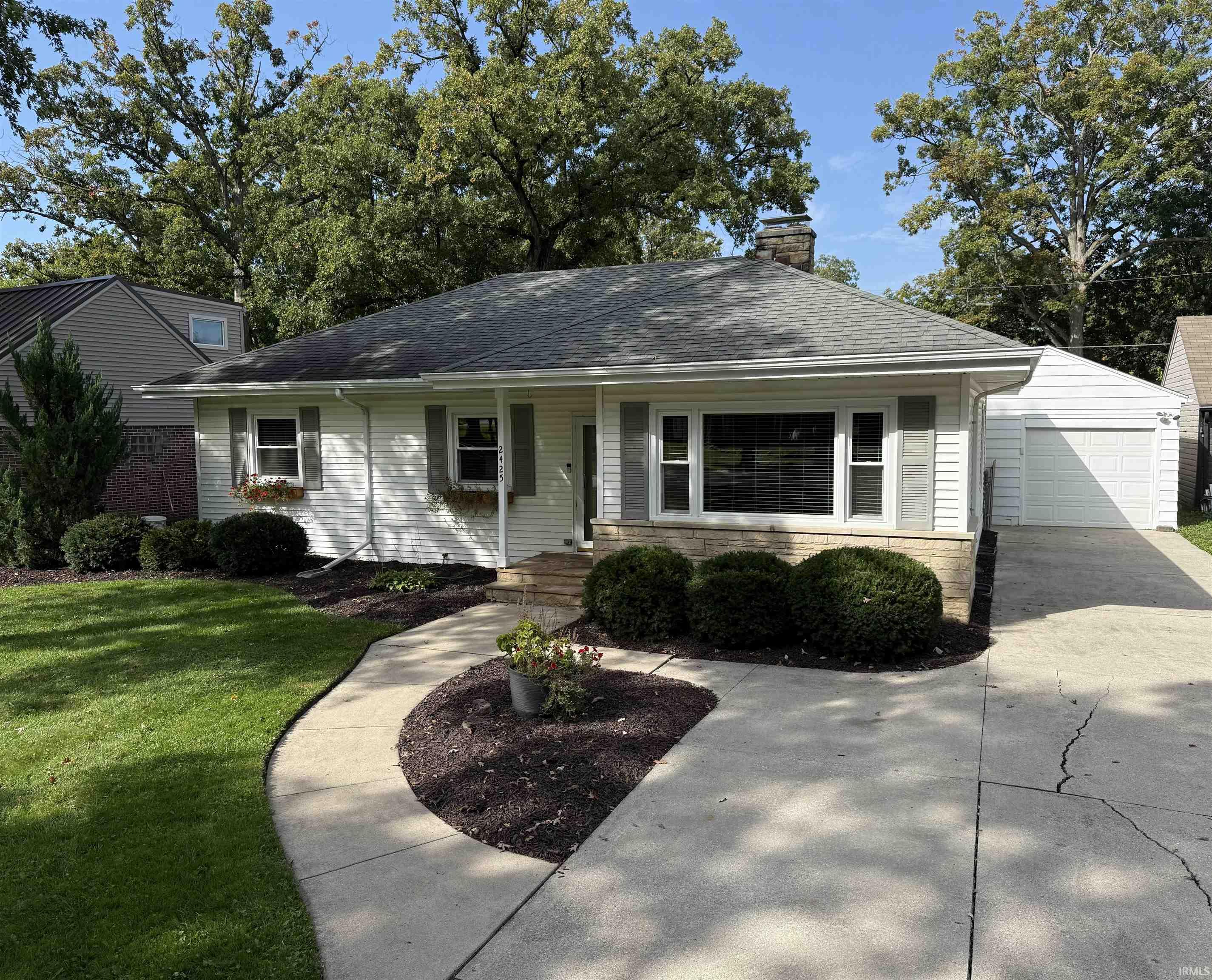 2425 Springfield Avenue Property Photo 1