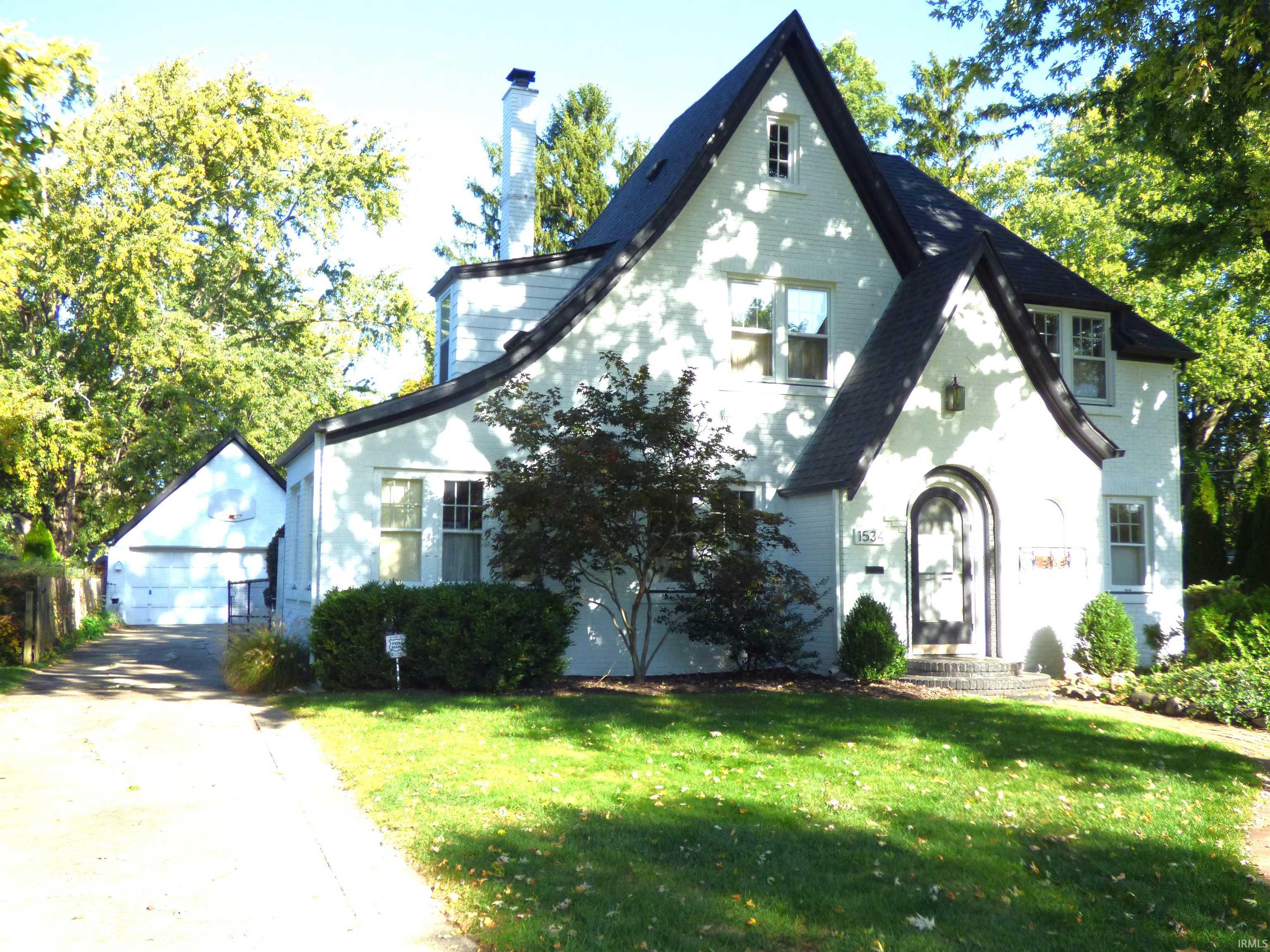 1534 Greenleaf Boulevard Property Photo 1