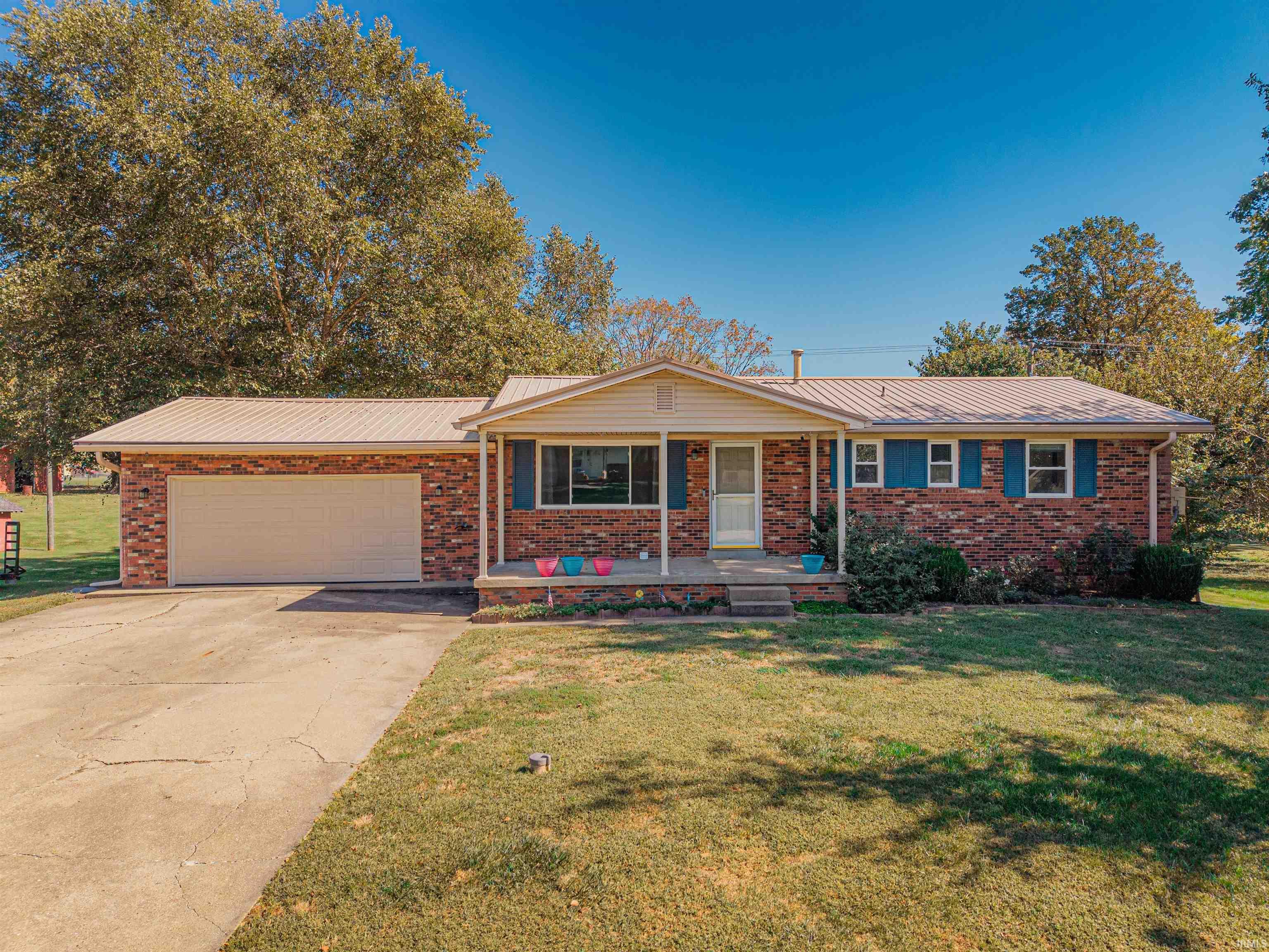 2577 Juanita Avenue Property Photo 1