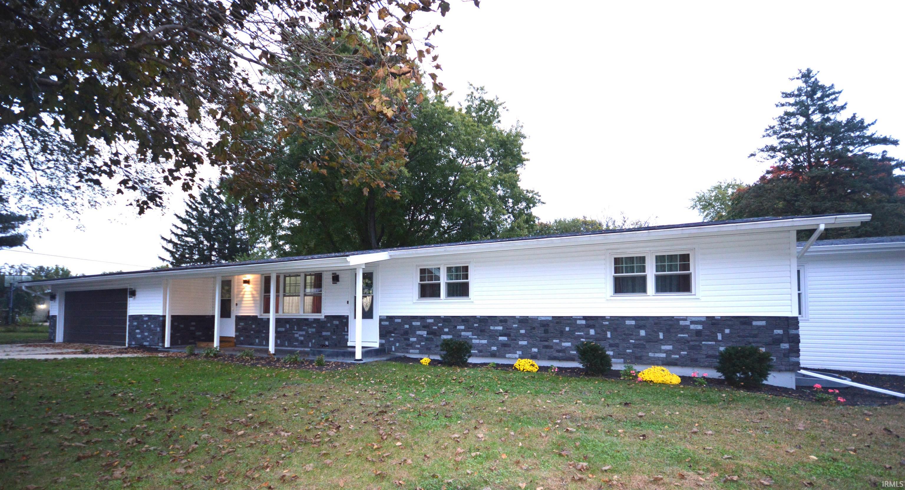 1900 Hillcrest Avenue Property Photo 1