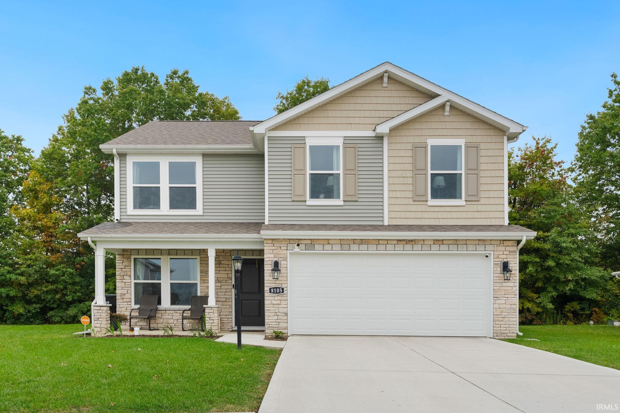 8105 Louna Drive Property Photo 1