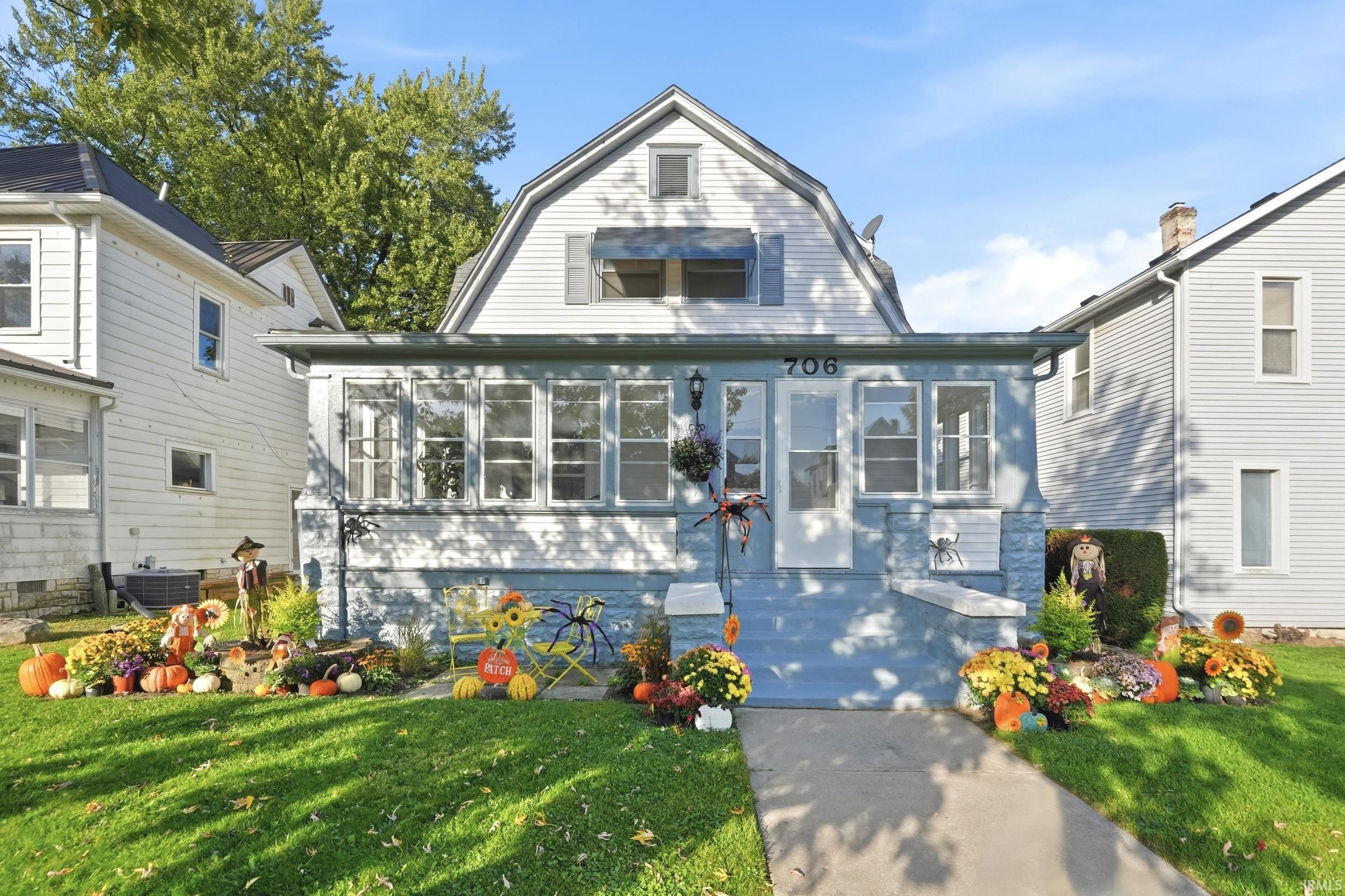 706 S Cowen Street Property Photo 1