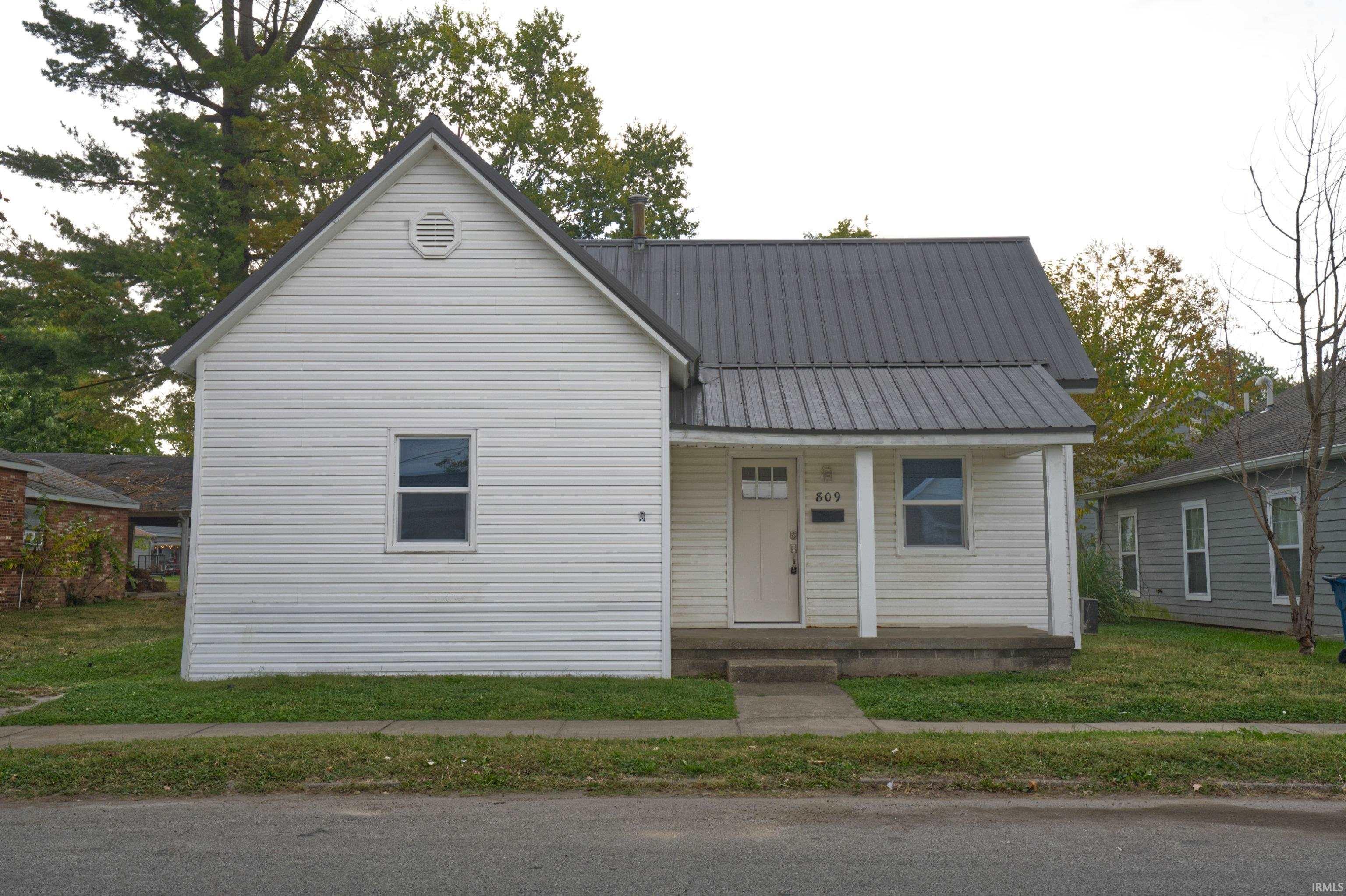 809 N Court Street Property Photo 1