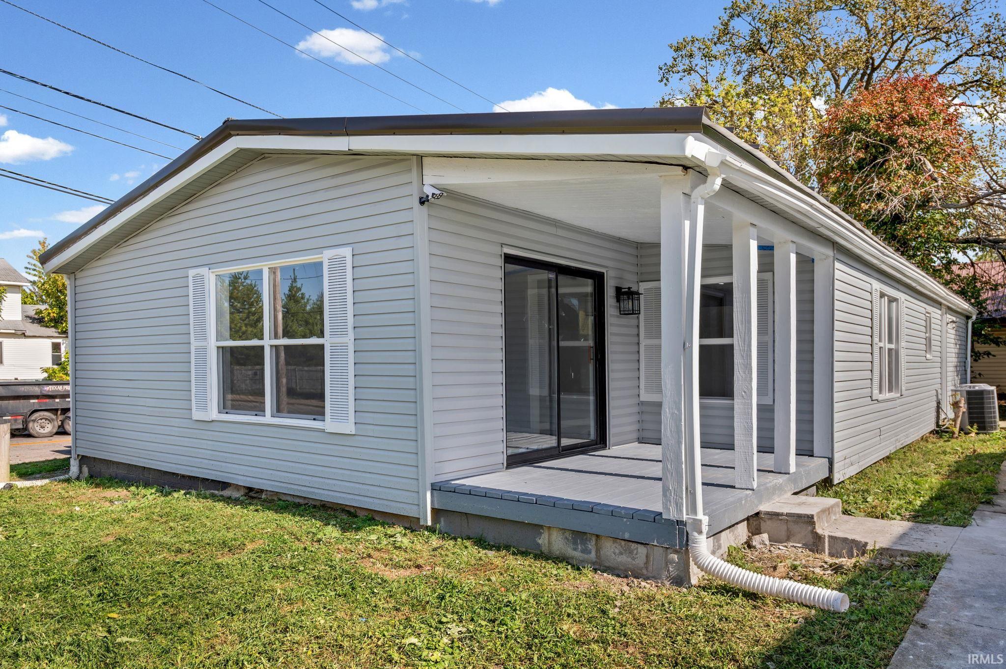 103 E Richmond Street Property Photo 1