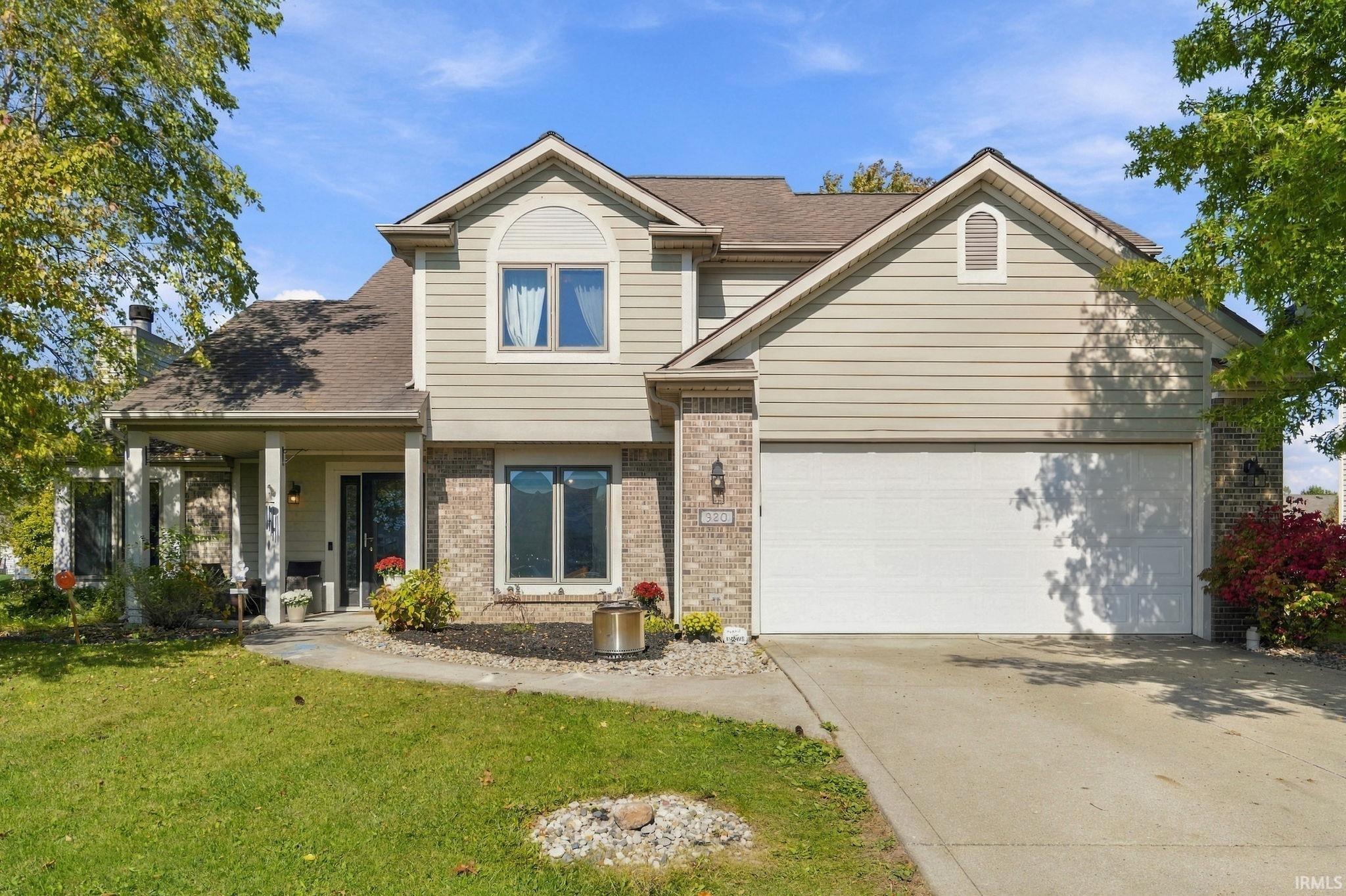 920 Windsor Lake Drive Property Photo 1