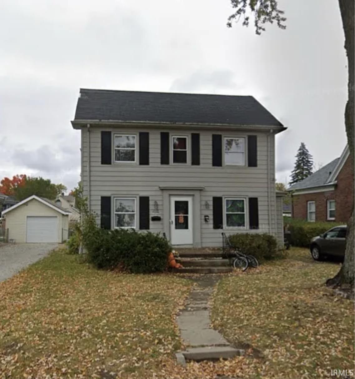 1121 Clara Avenue