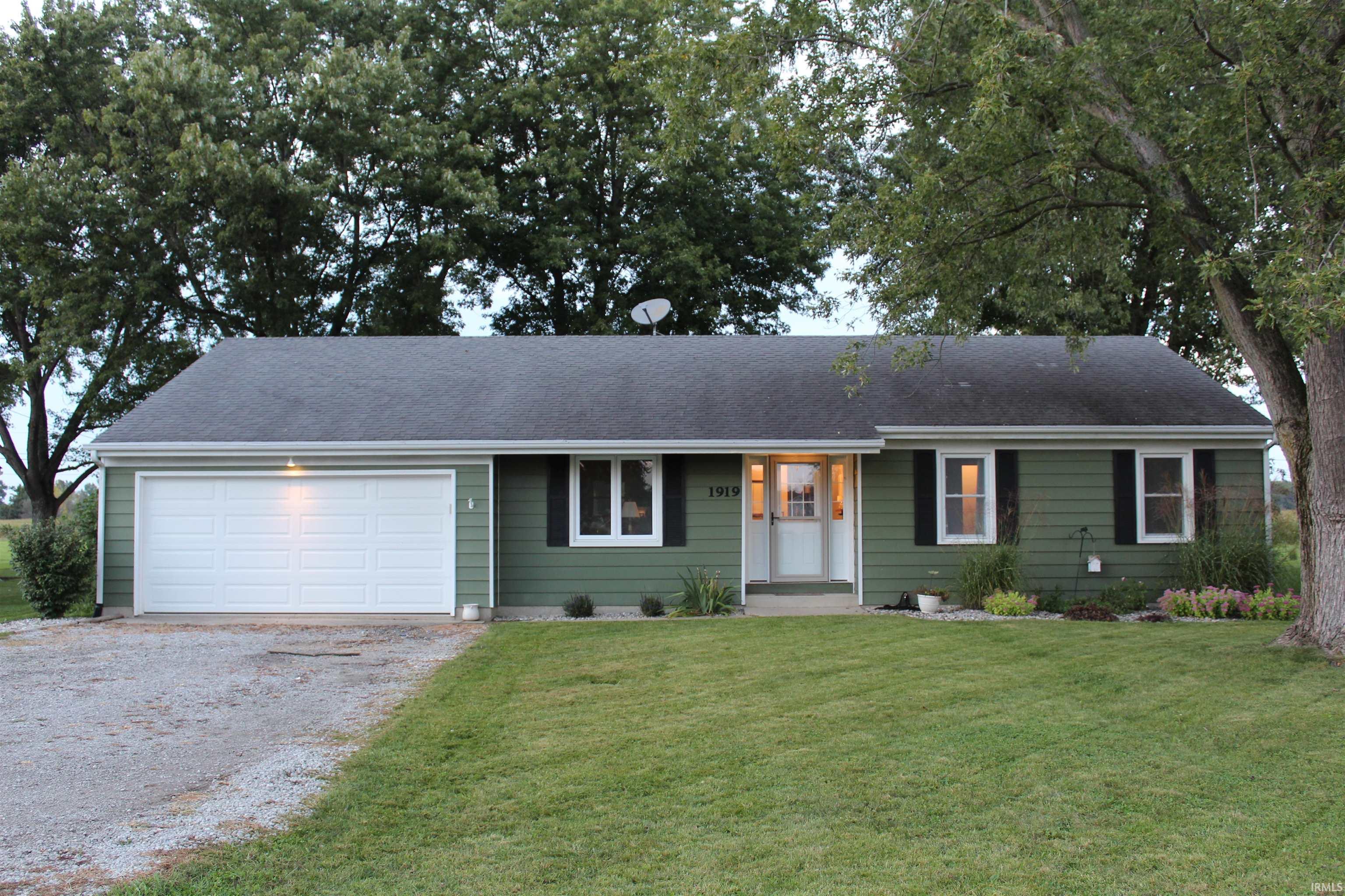 1919 Nw Indiana Street Property Photo 1