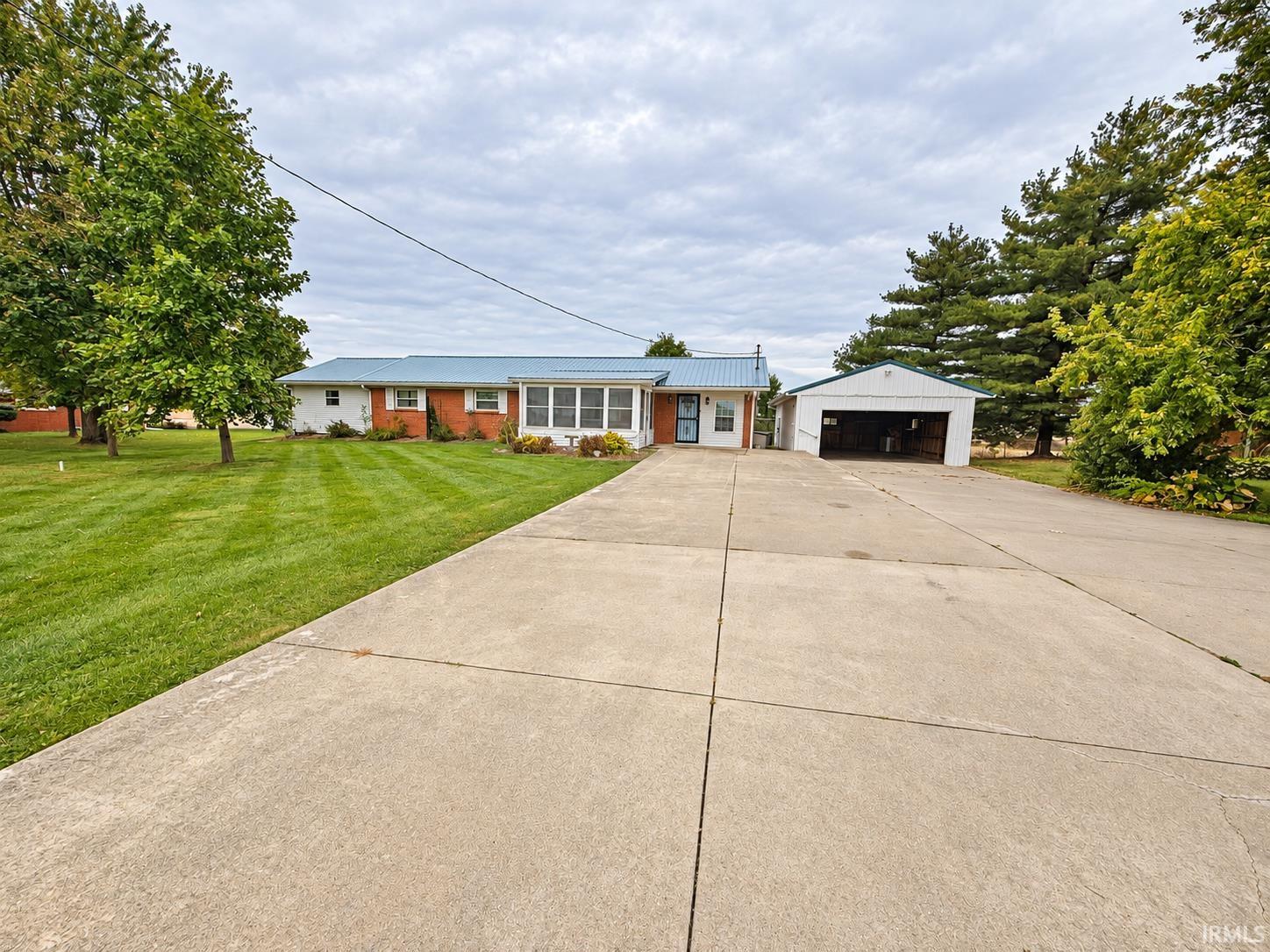 654 N State Road 29 Highway Property Photo 1