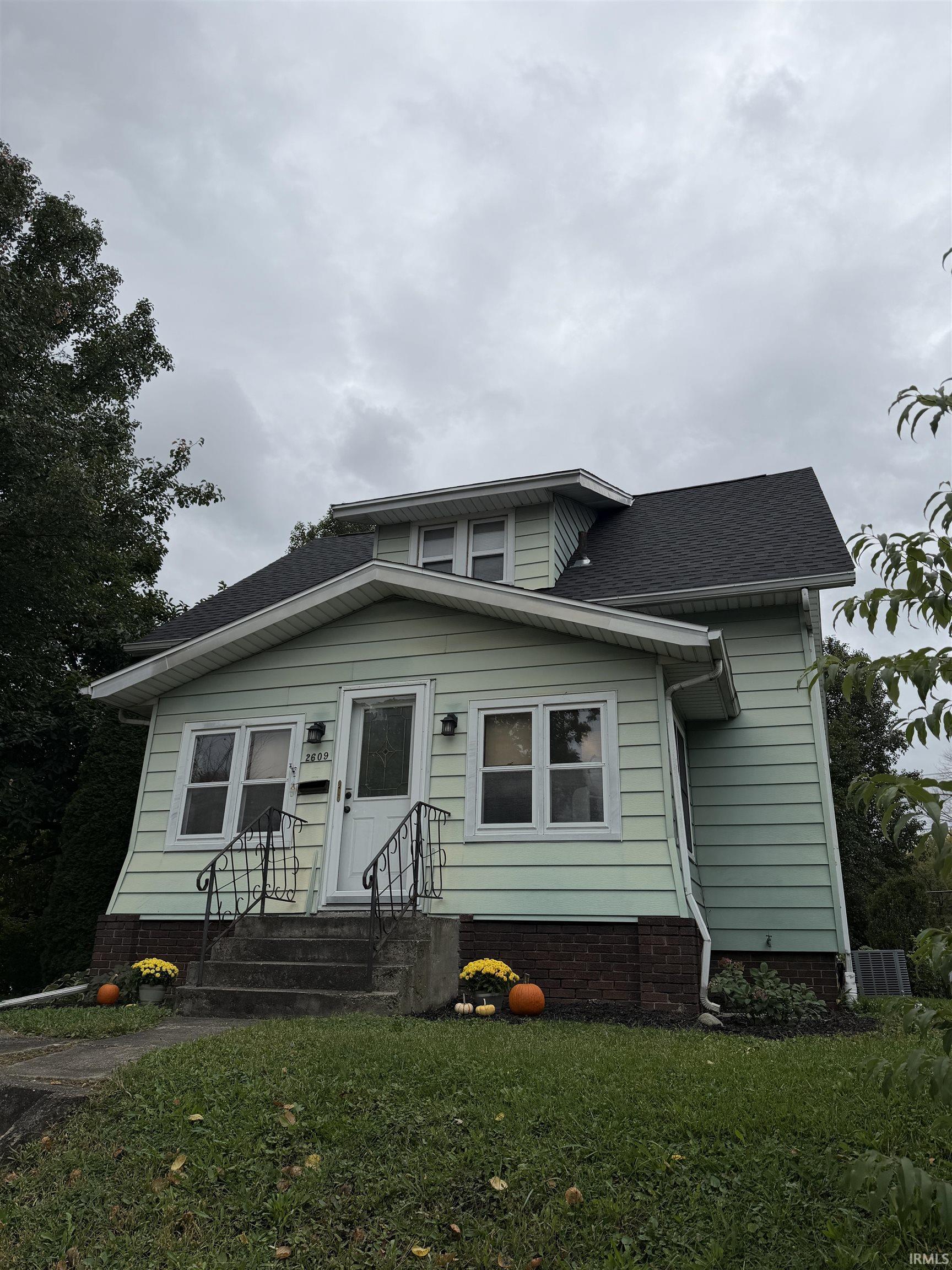 2609 Wells Street Property Photo 1