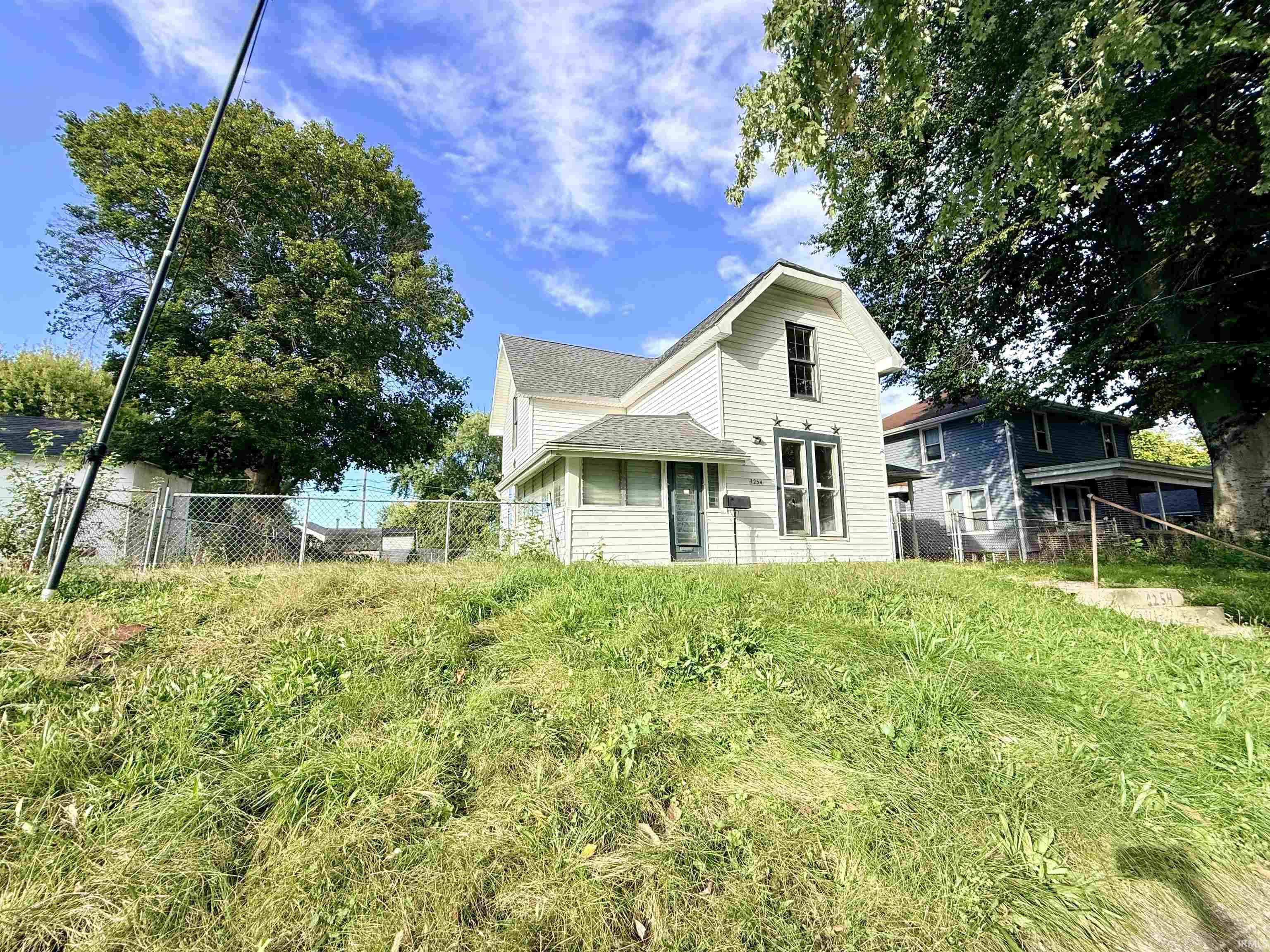 1254 E Washington Street Property Photo 1