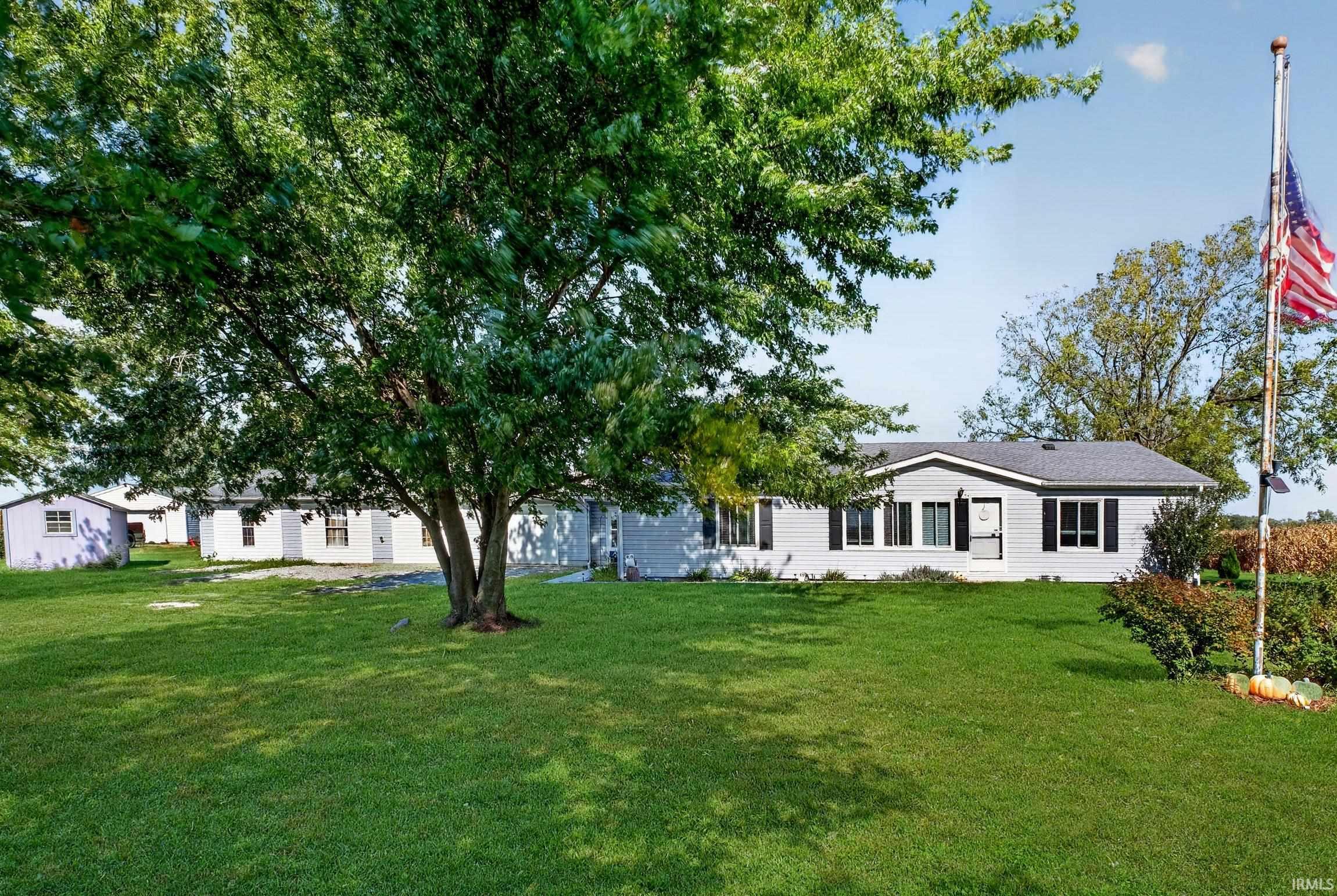 8264 W 600 Road Property Photo 1