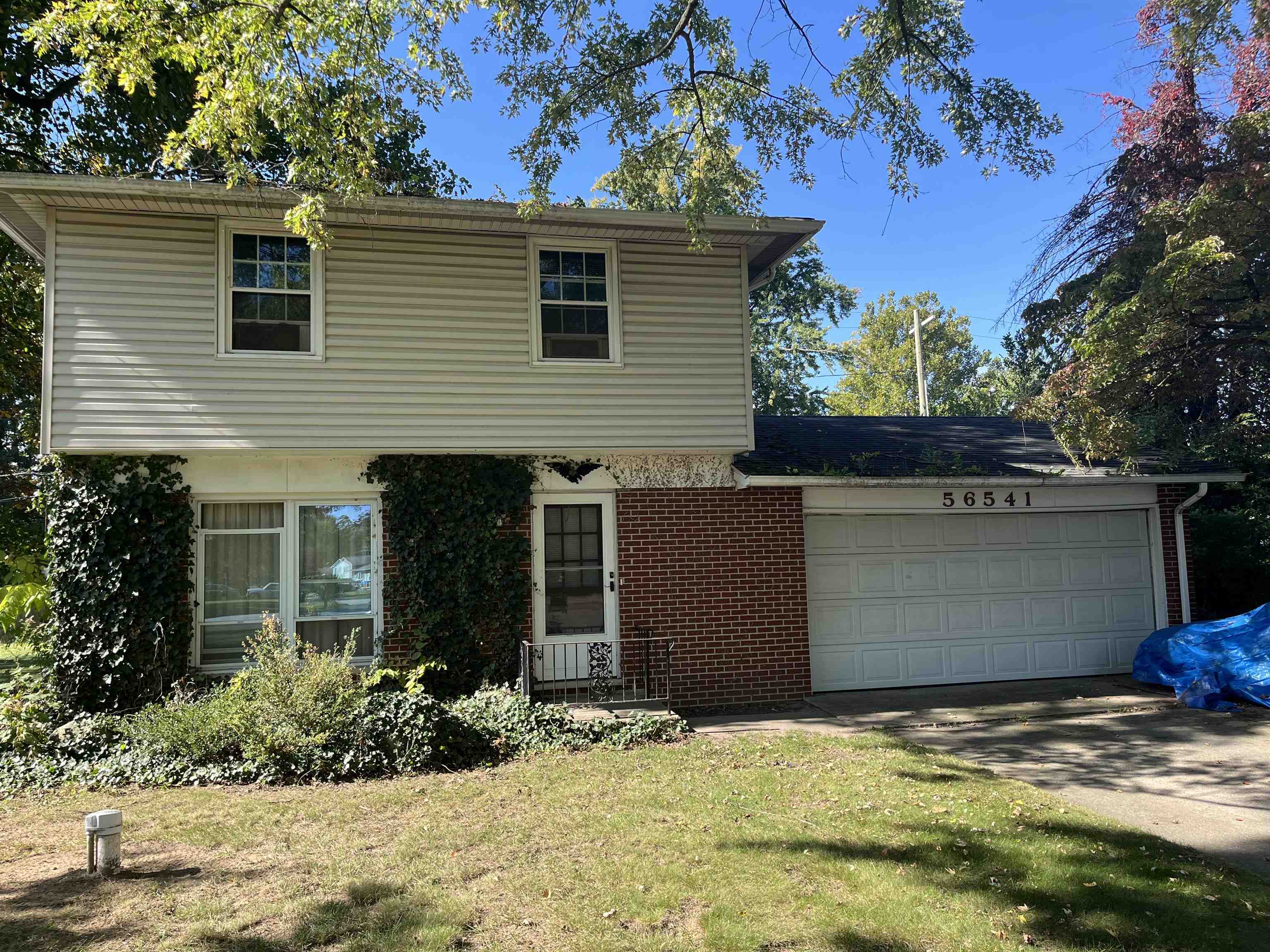 56541 Mark Manor Drive Property Photo 1