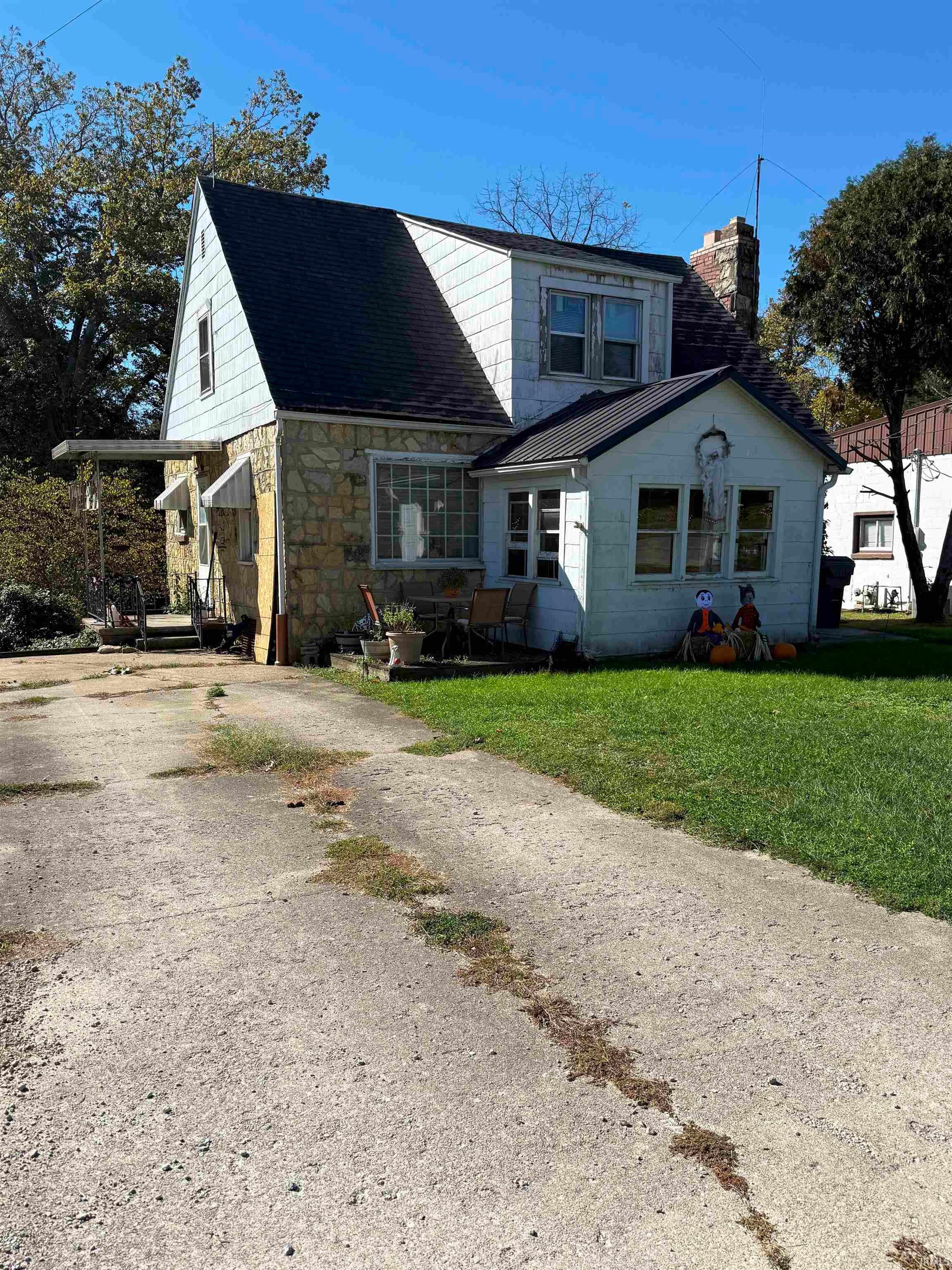 109 E Indiana Avenue Property Photo 1