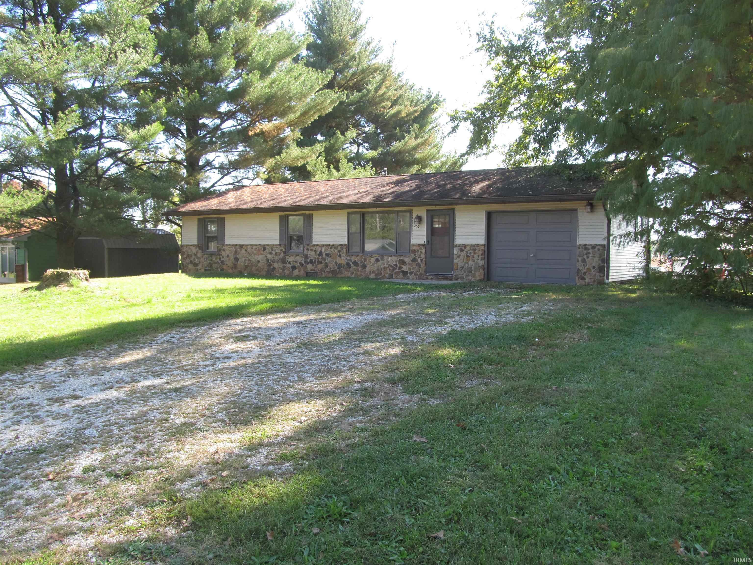 405 W Carolyn Street Property Photo 1
