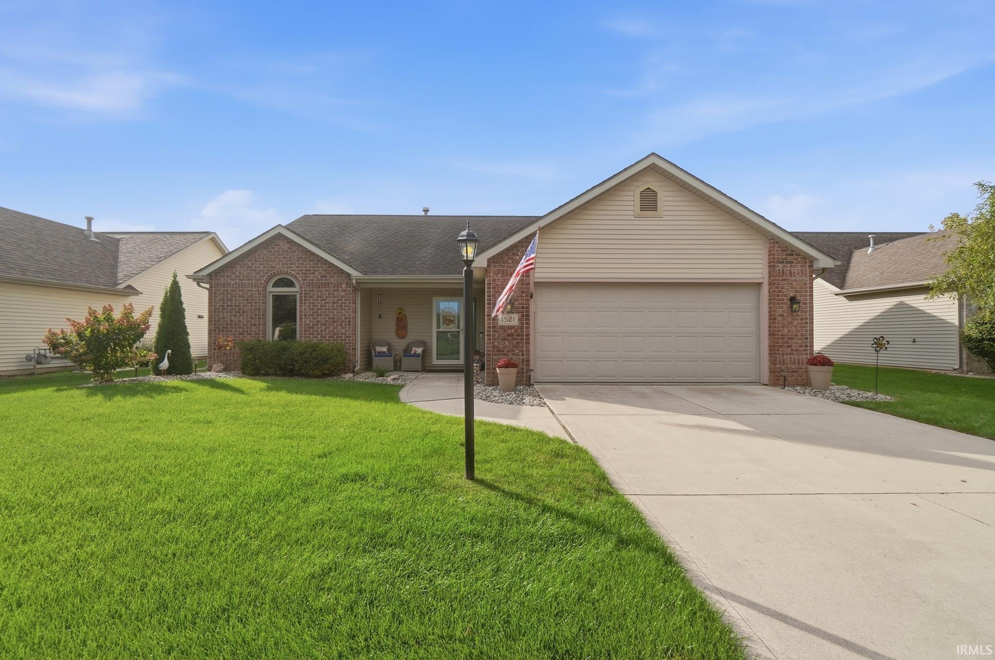 1521 Classic Lake Cove Property Photo 1