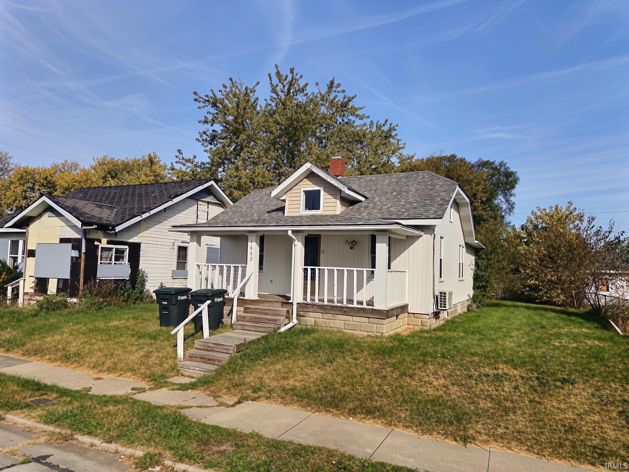 1612 W 9th Street Property Photo 1