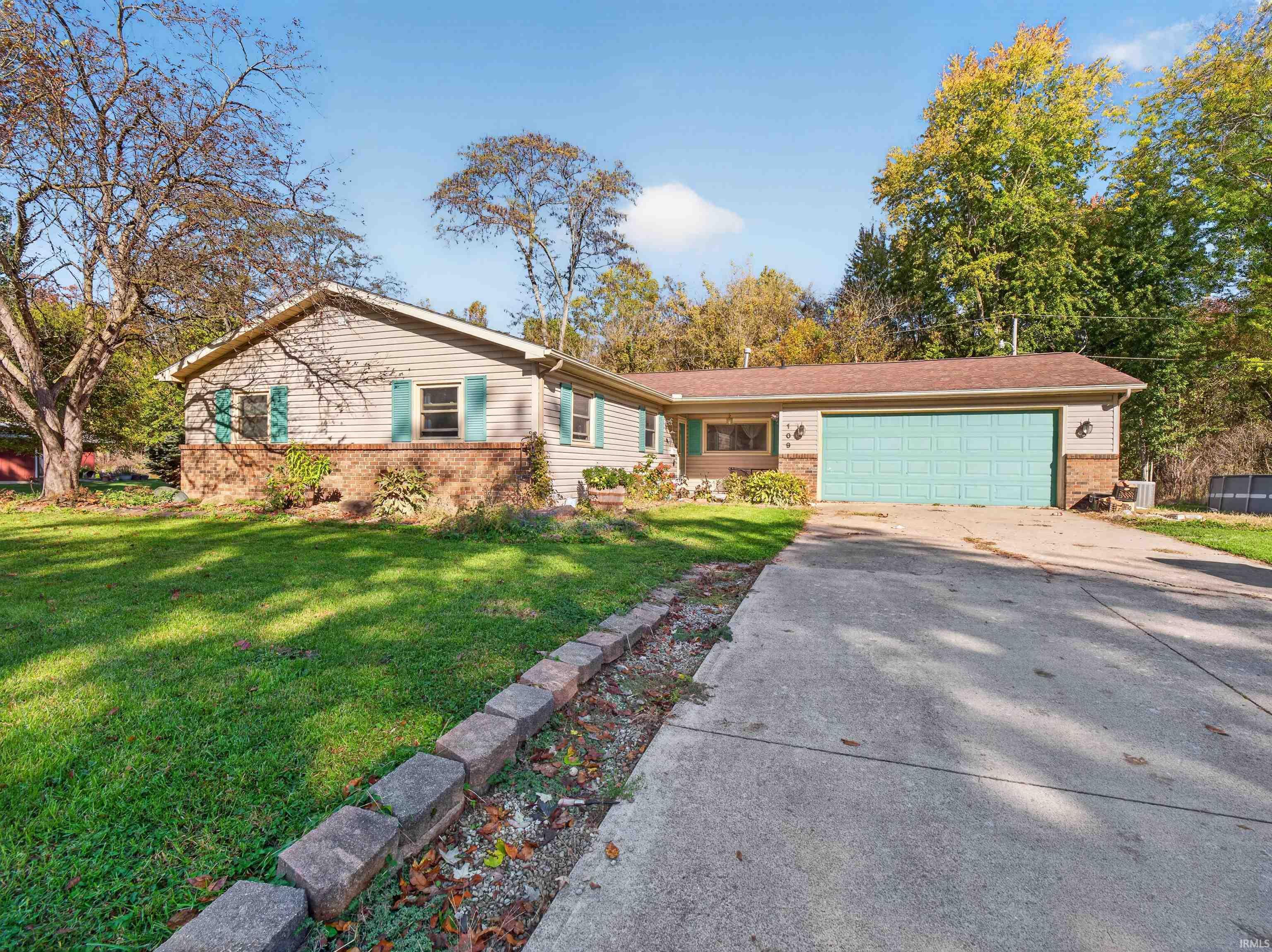 109 N Ivy Lane Property Photo 1
