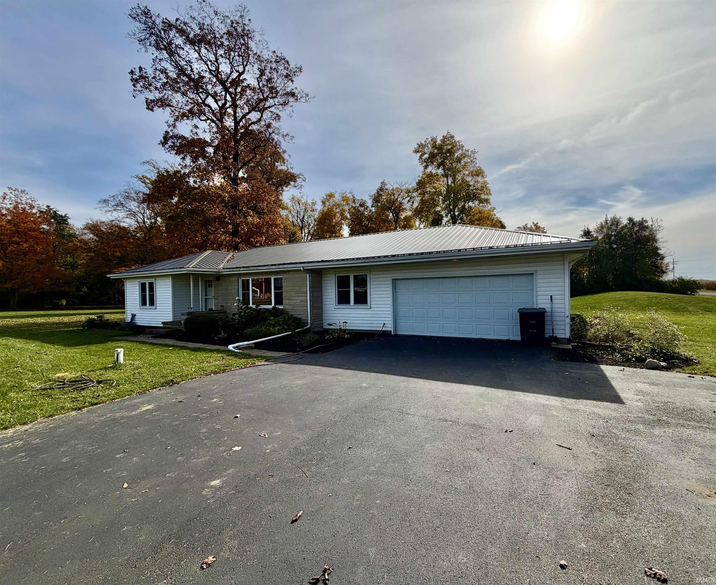 521 E State Road 124 Highway Property Photo 1