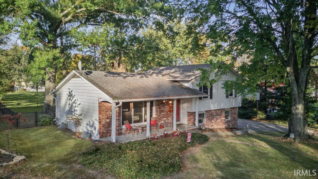 3706 S Bainbridge Drive Property Photo 1