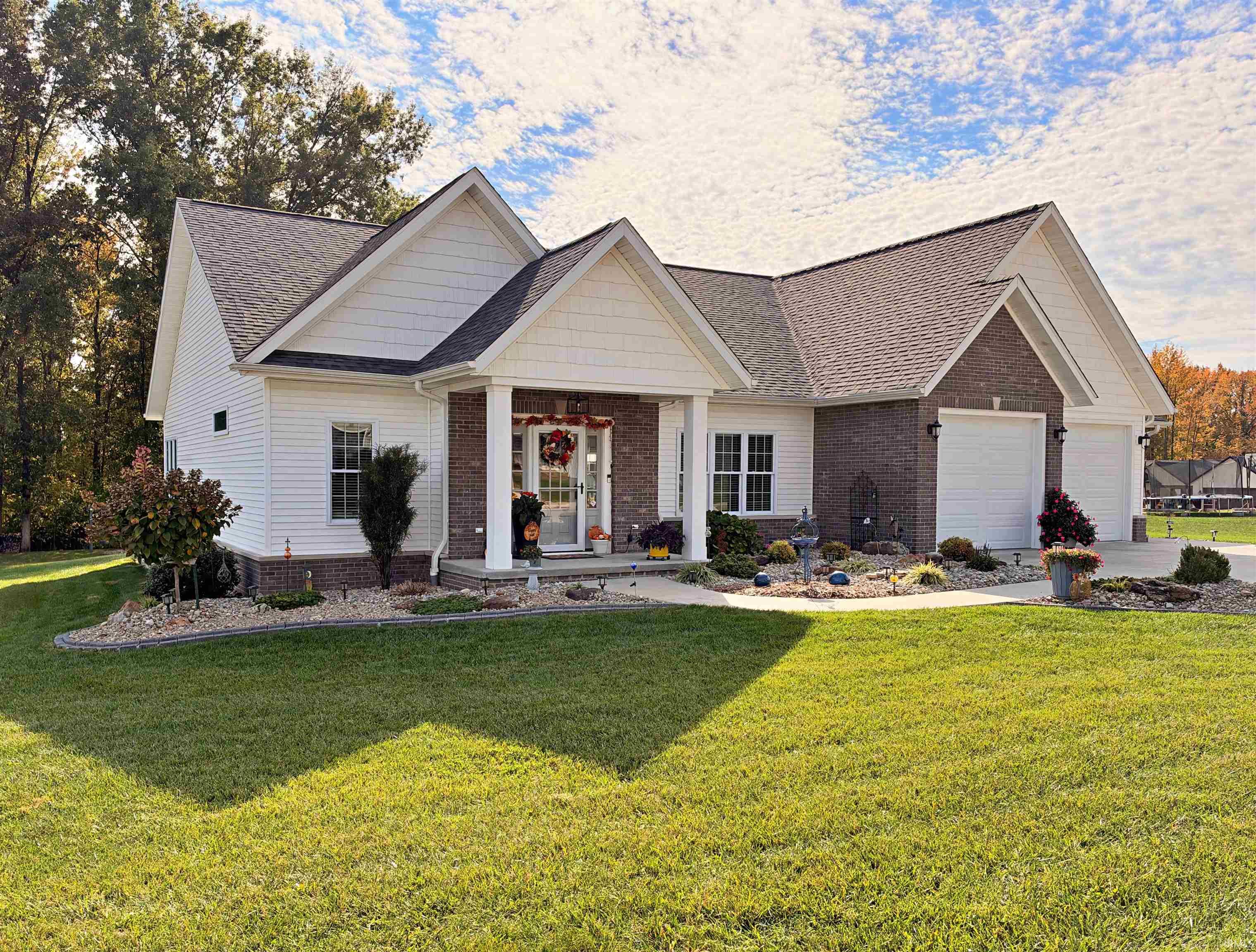 15 Deerfield Lane Property Photo 1