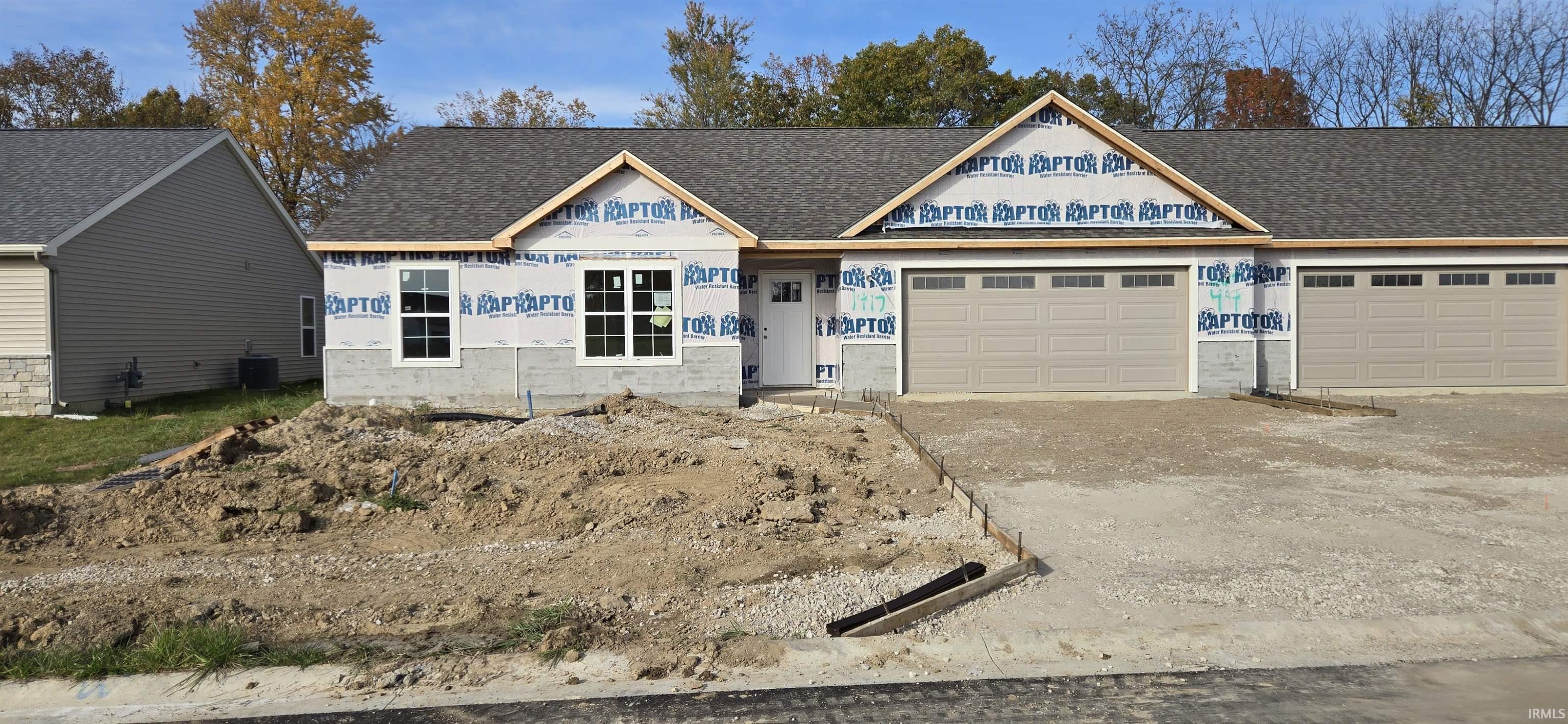 1417 E Boulder Run Property Photo 1