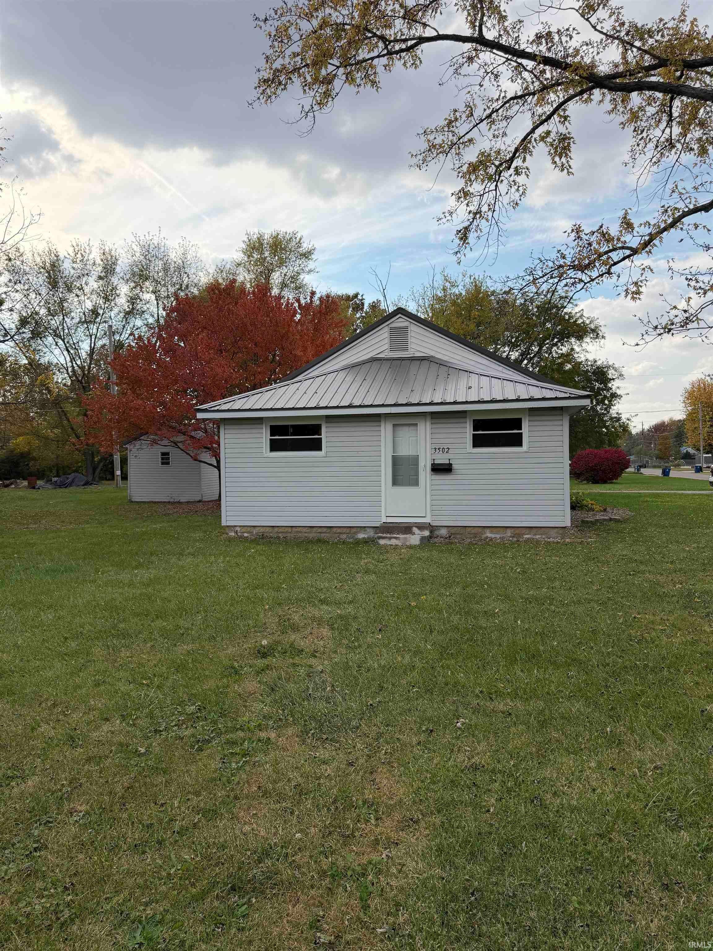 3502 S Home Avenue Property Photo 1