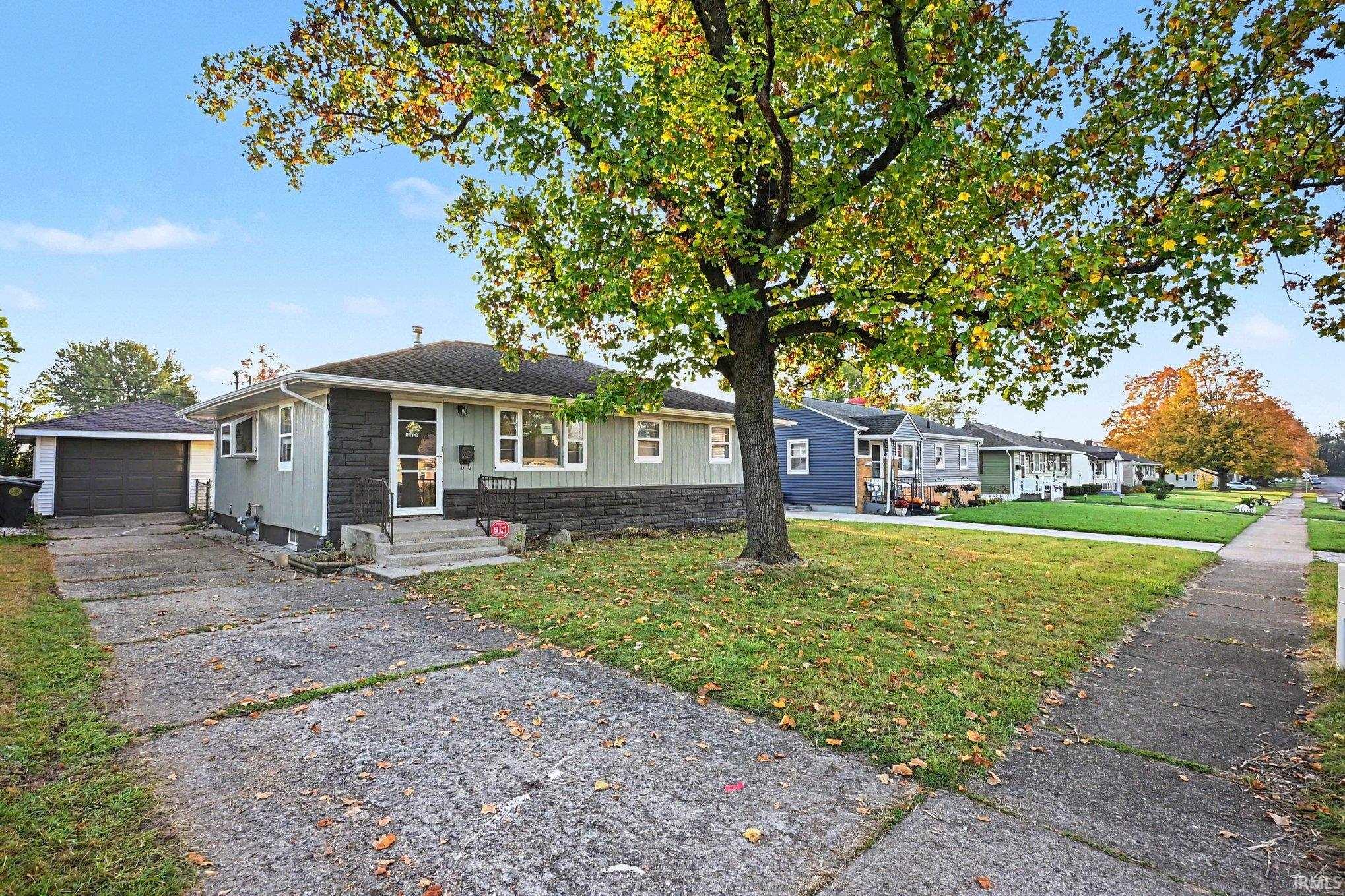 1632 N Kenmore Street Property Photo 1