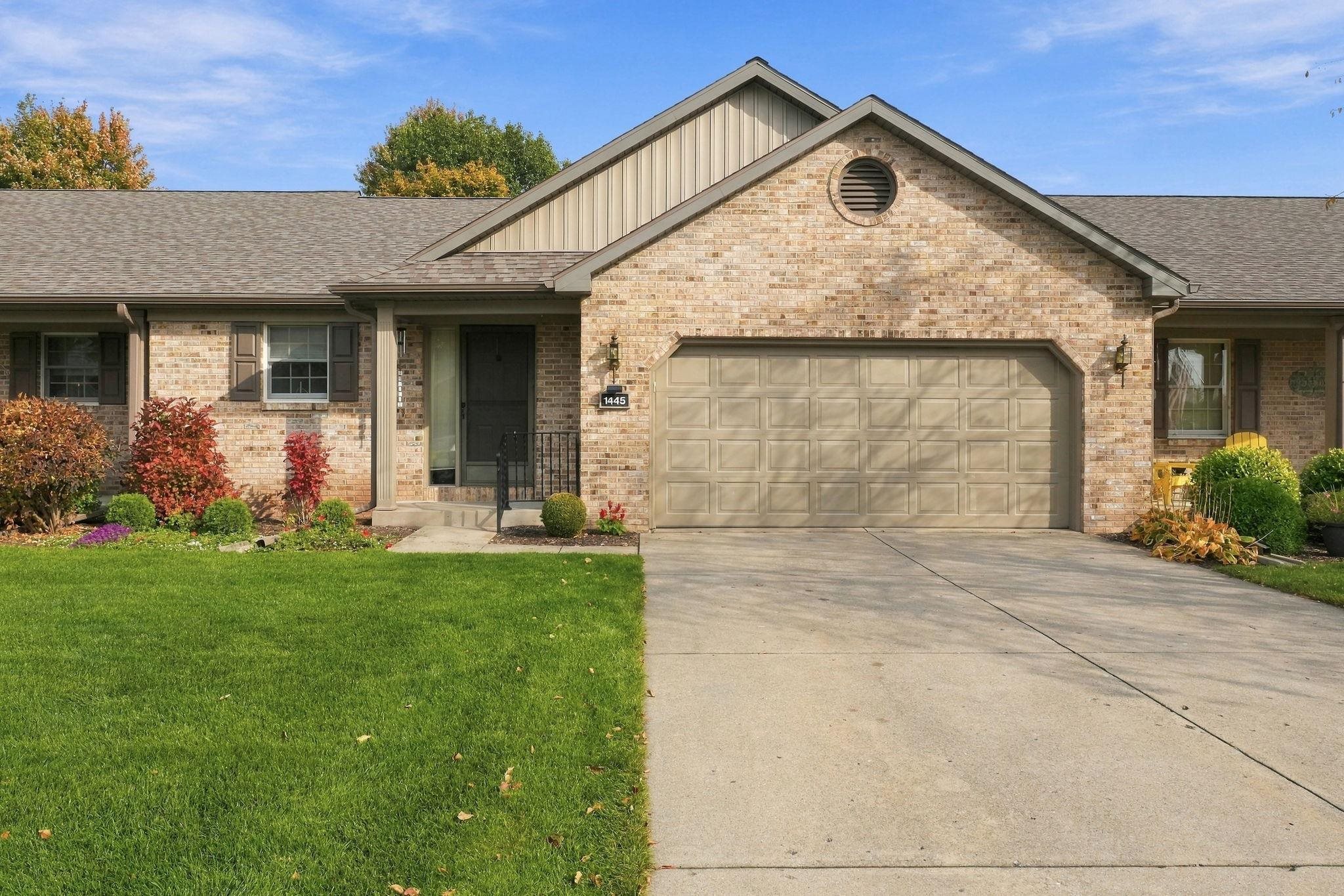 1445 Hampton Circle Property Photo 1
