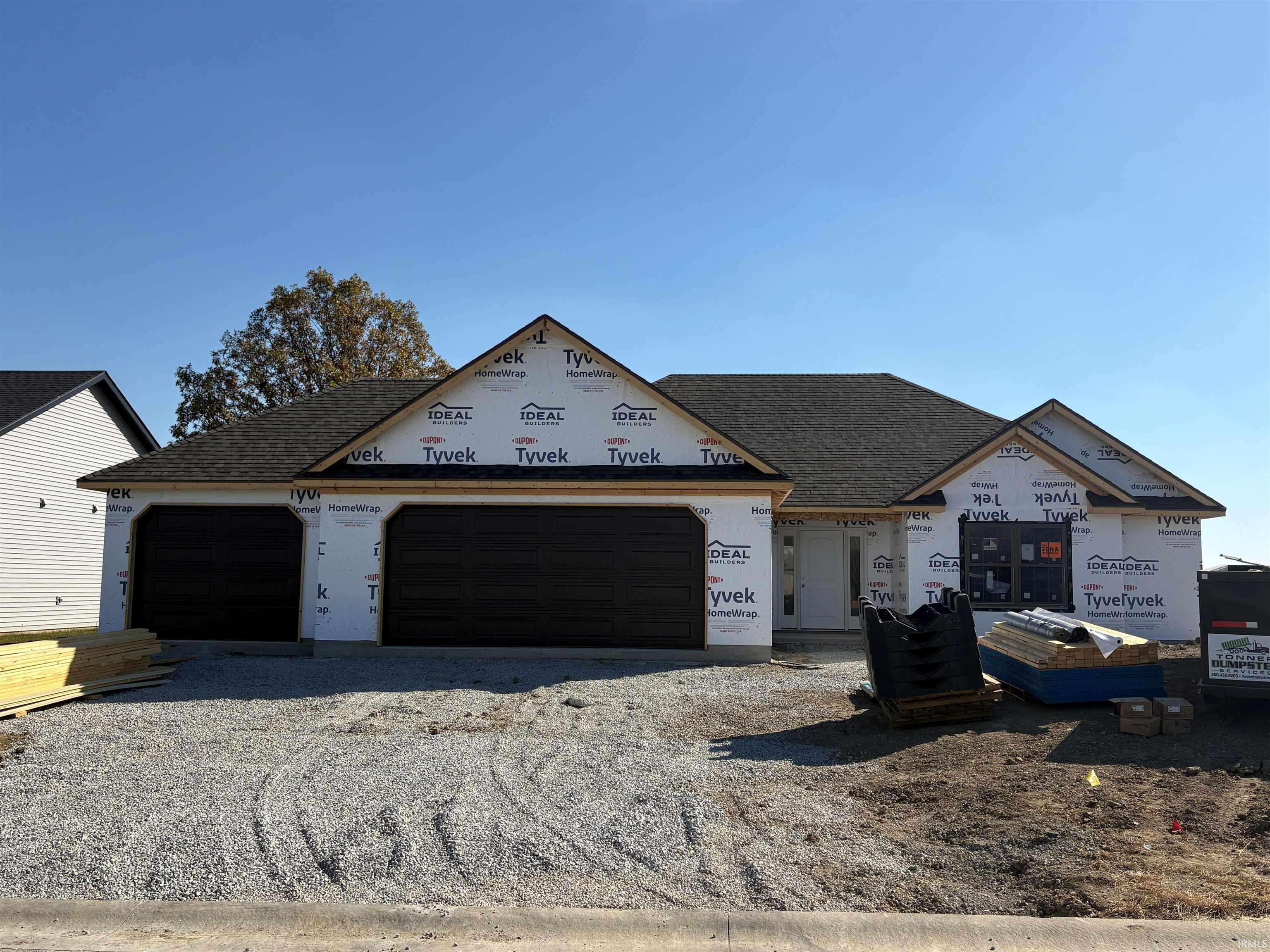 1096 Farmington Drive Property Photo 1