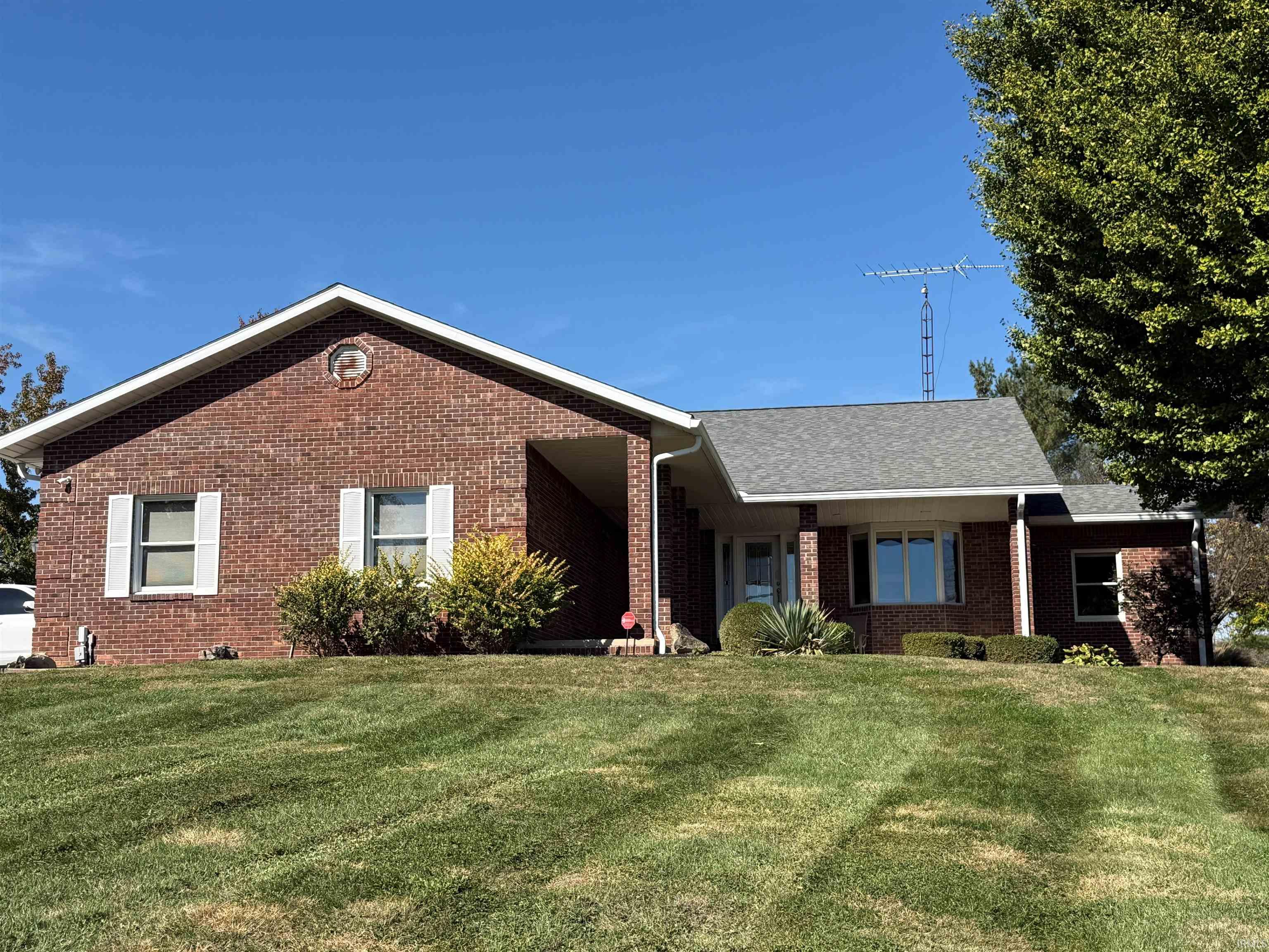 3021 E Us Highway 50 Property Photo 1