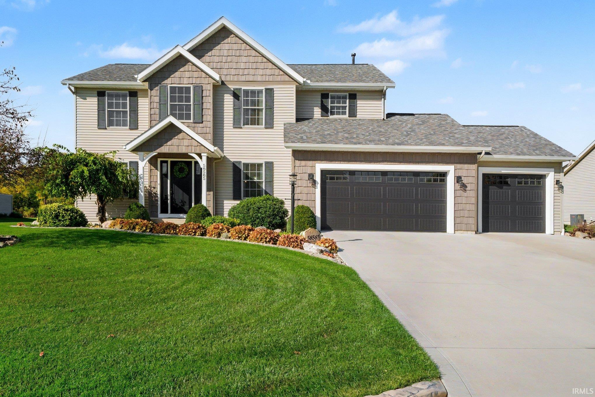58585 Heather Pointe Drive Property Photo 1