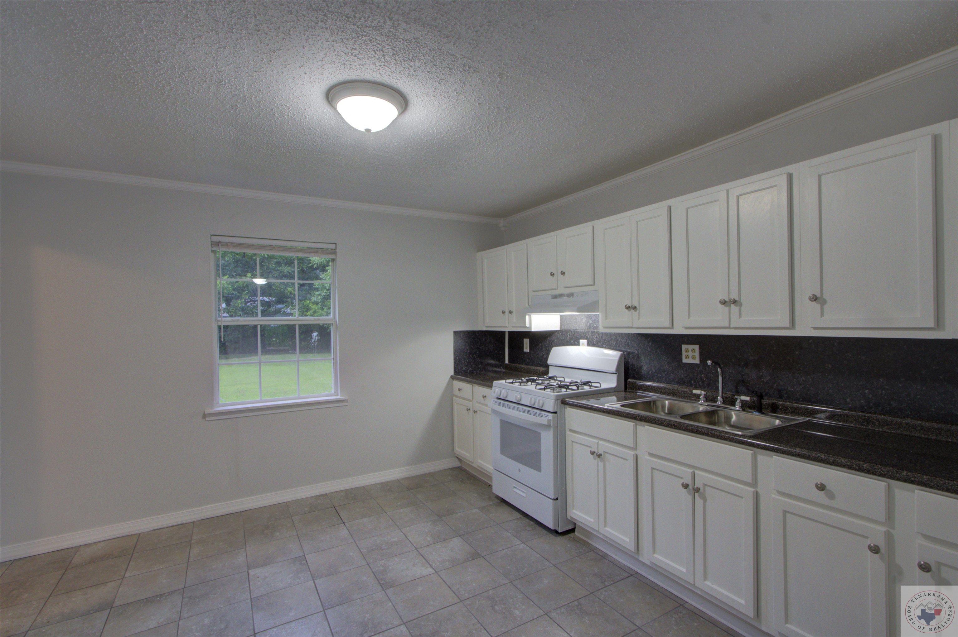 109 Wall St Property Photo 12