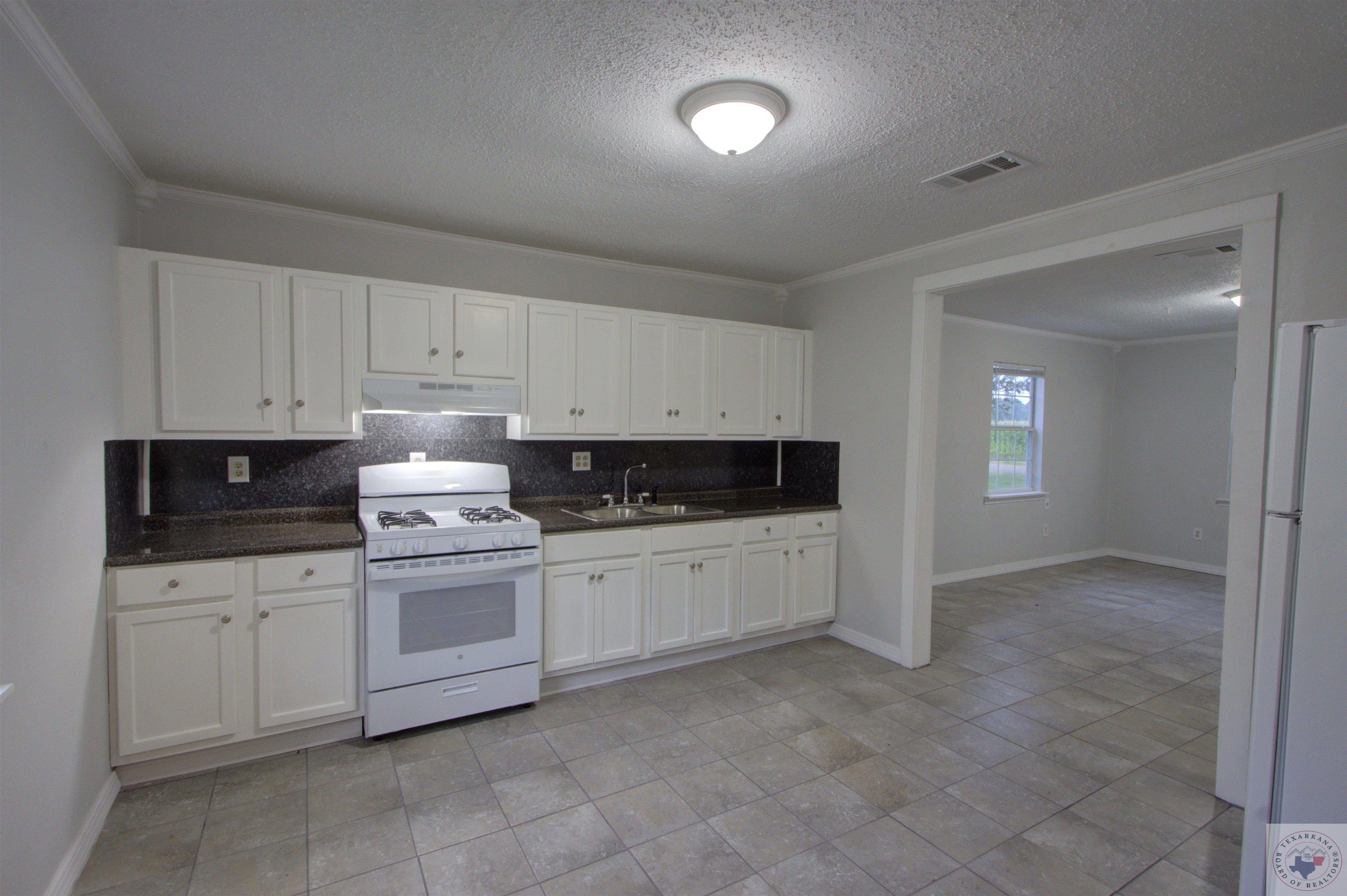 109 Wall St Property Photo 13