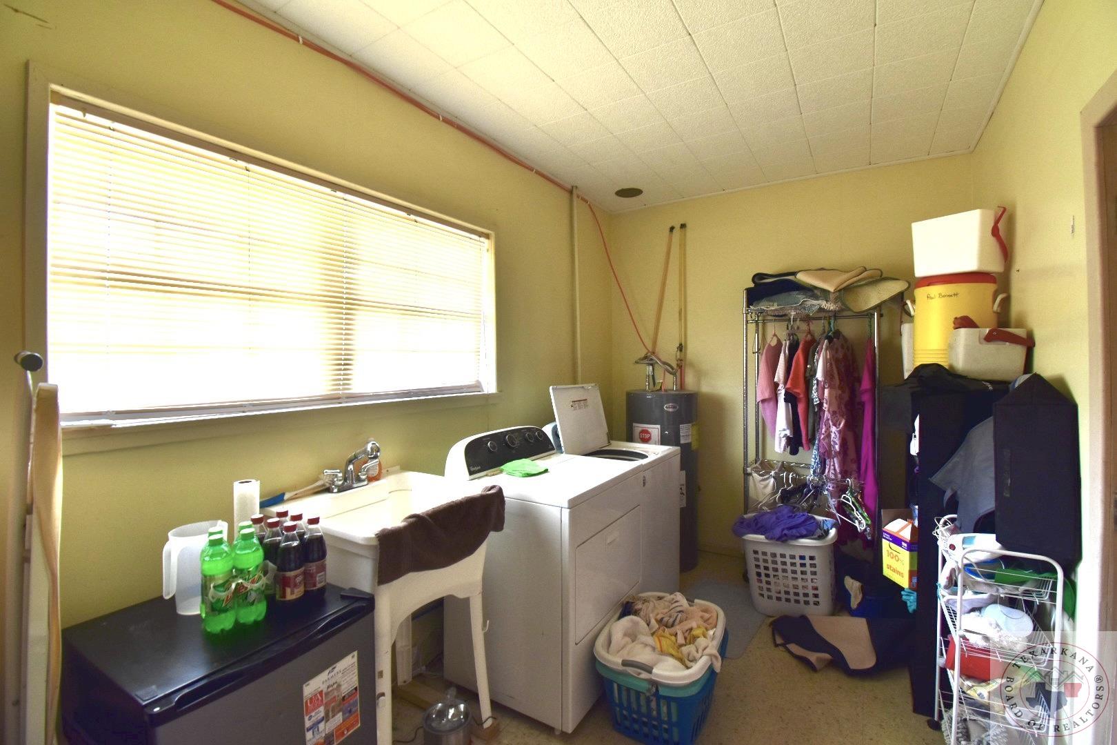 6714 Hempstead 3 Property Photo 12