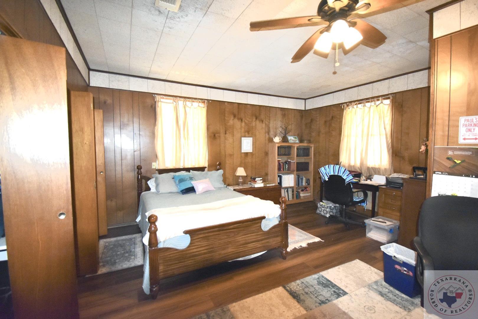 6714 Hempstead 3 Property Photo 14