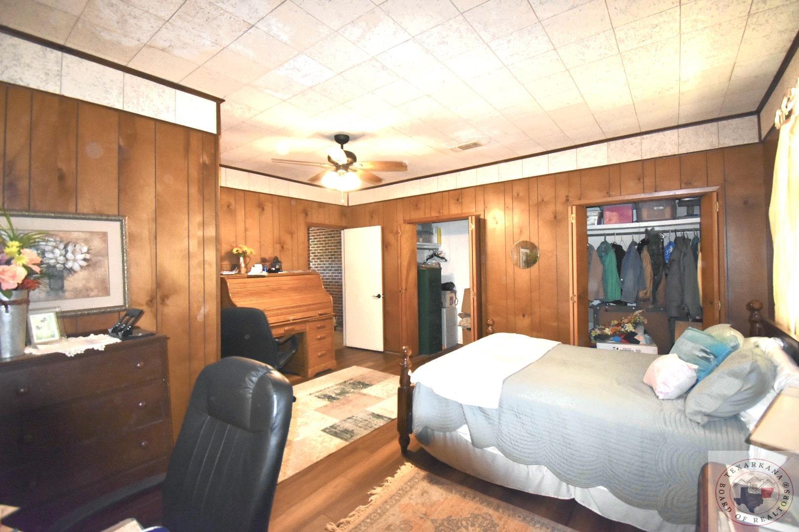 6714 Hempstead 3 Property Photo 15