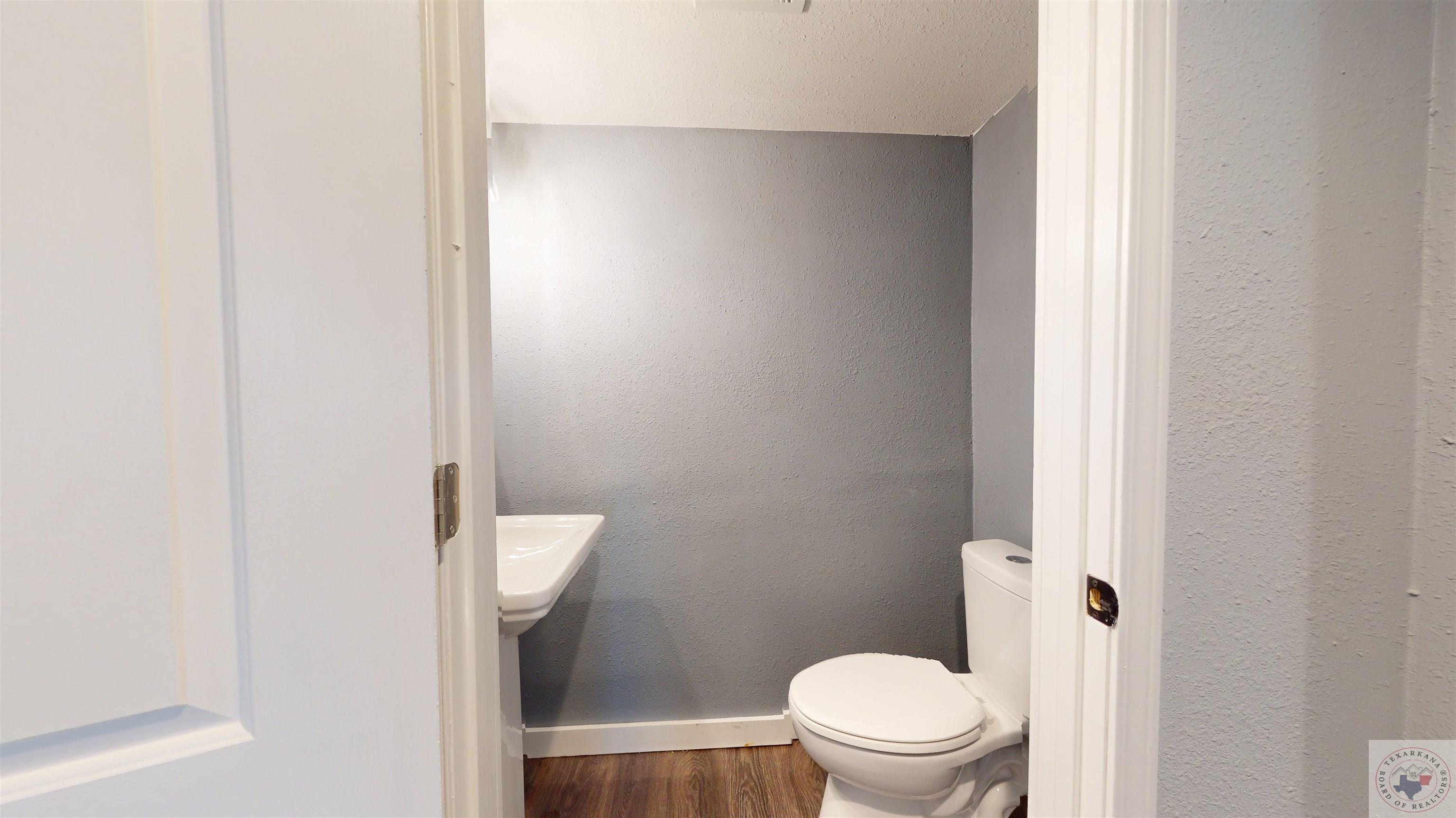 412 Doris St Property Photo 8